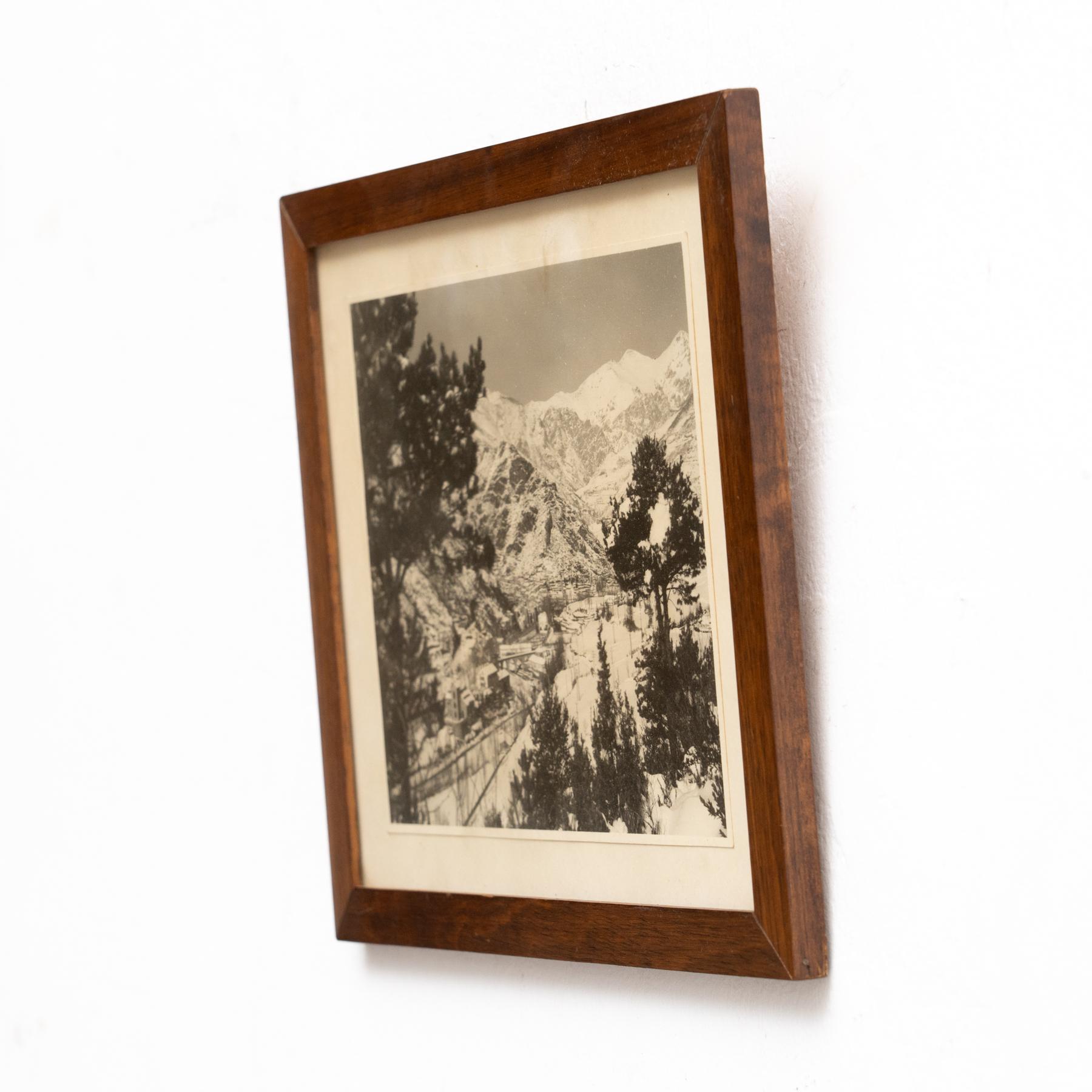 Metà XX secolo Fotografia con cornice non firmata, 1960 circa in vendita
