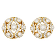 Unsigned Vintage 1980s White Pearls Crystals Circle Dome Openwork Clip Earrings