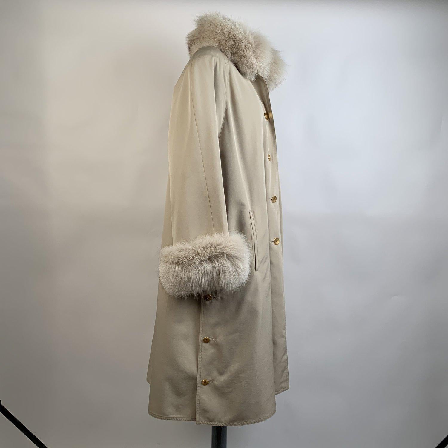 Women's Unsigned Vintage Beige Fox Fur Trim Coat with Removable Lining