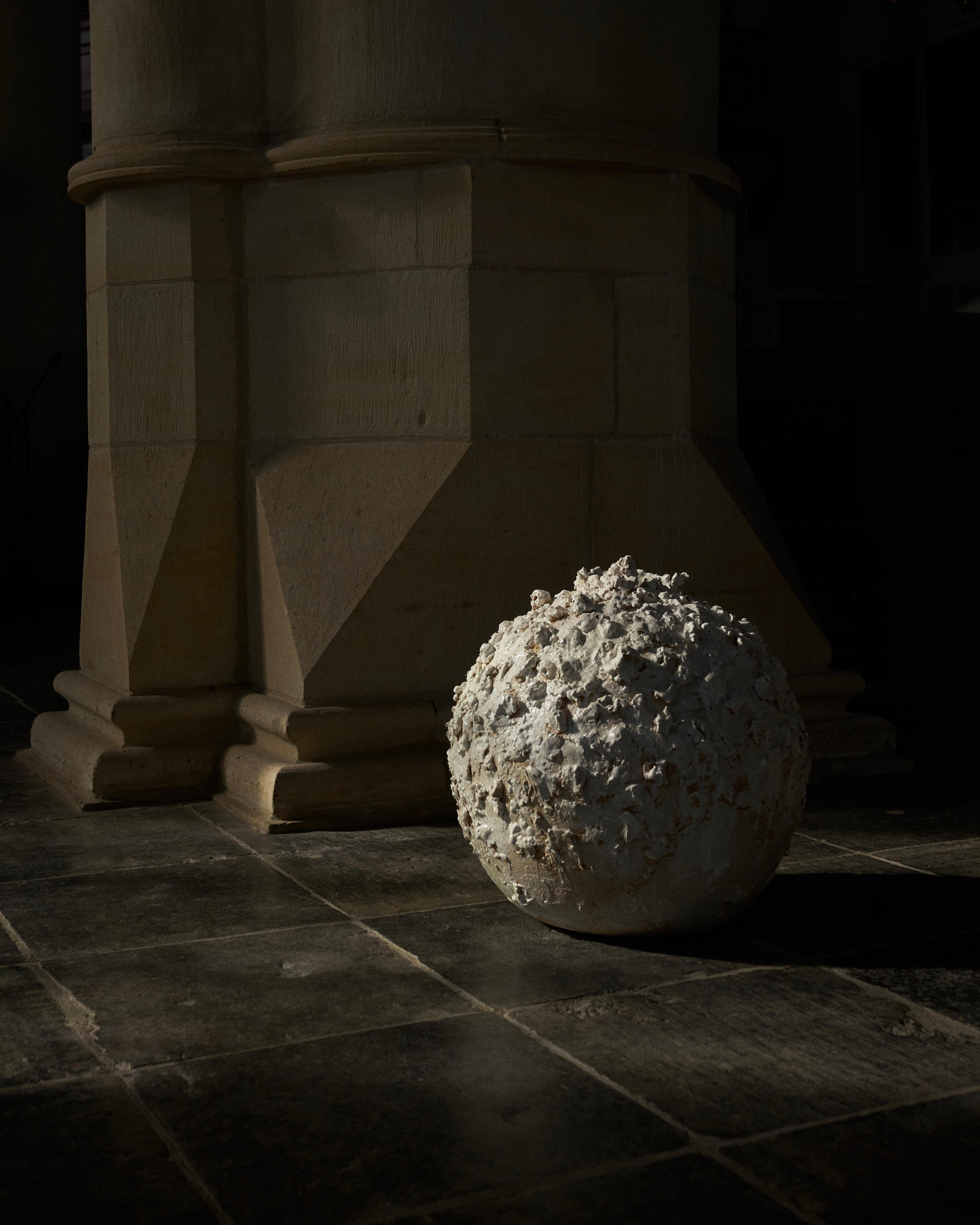 Steingutskulptur ohne Titel aus dem Jahr 19 von Laura Pasquino im Angebot 1