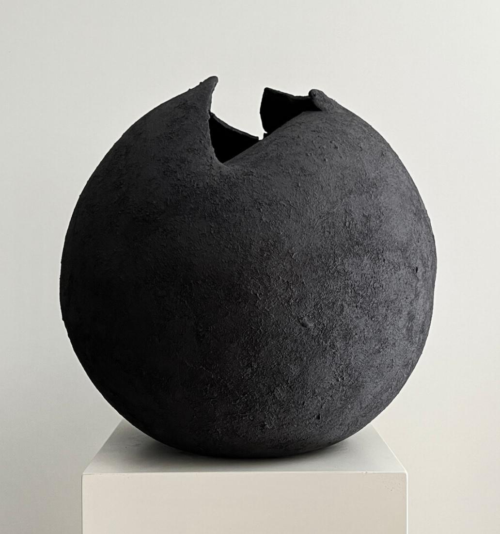 Untitled 56 by Laura Pasquino
One of a kind
Dimensions: D 42 cm x H 40 cm
Material: Stoneware.
 
Laura Pasquino
Incorporating references from ancient Korean ceramics as well as principles of Japanese aesthetics of wabi-sabi, I am led by