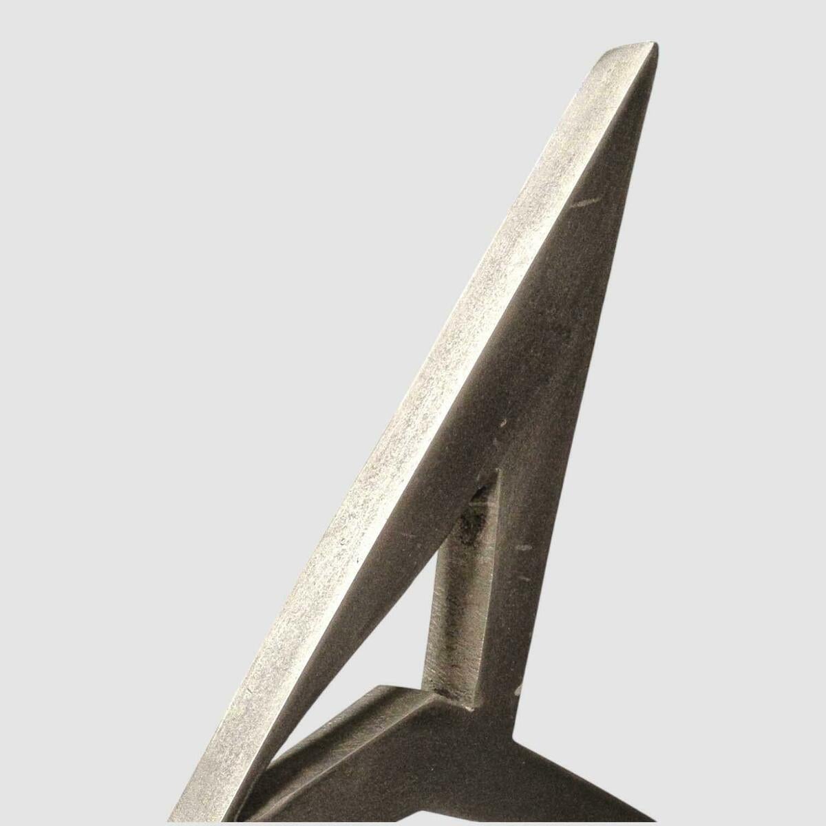 Aluminium-Dreieck ohne Titel von Mart de Houwer, 1975-1985 (20. Jahrhundert) im Angebot