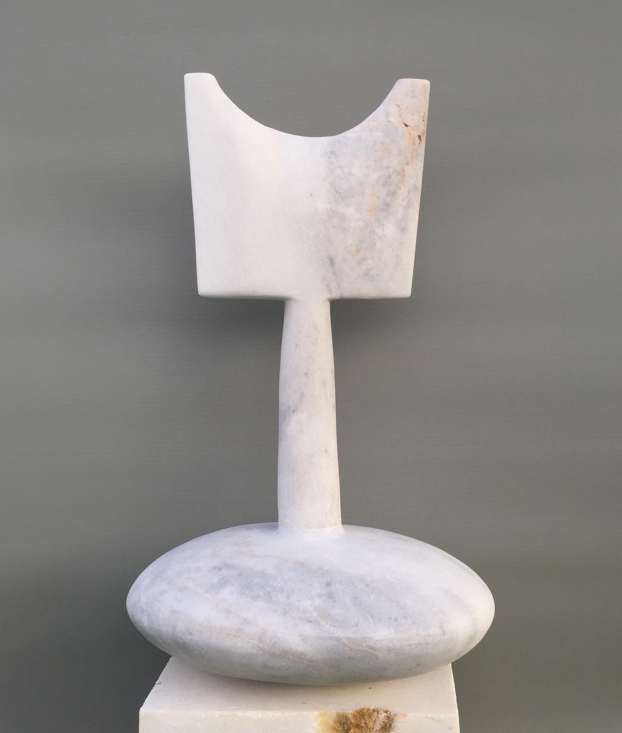 Untitled, marble sculpture by Tom von Kaenel
Dimensions: D 33 x W 43 x H 72 cm
Unique artwork signed by Tom von Kaenel

All the artworks of Tom von Kaenel are unique, handcrafted by himself.
The stones all come from the surrounding marble