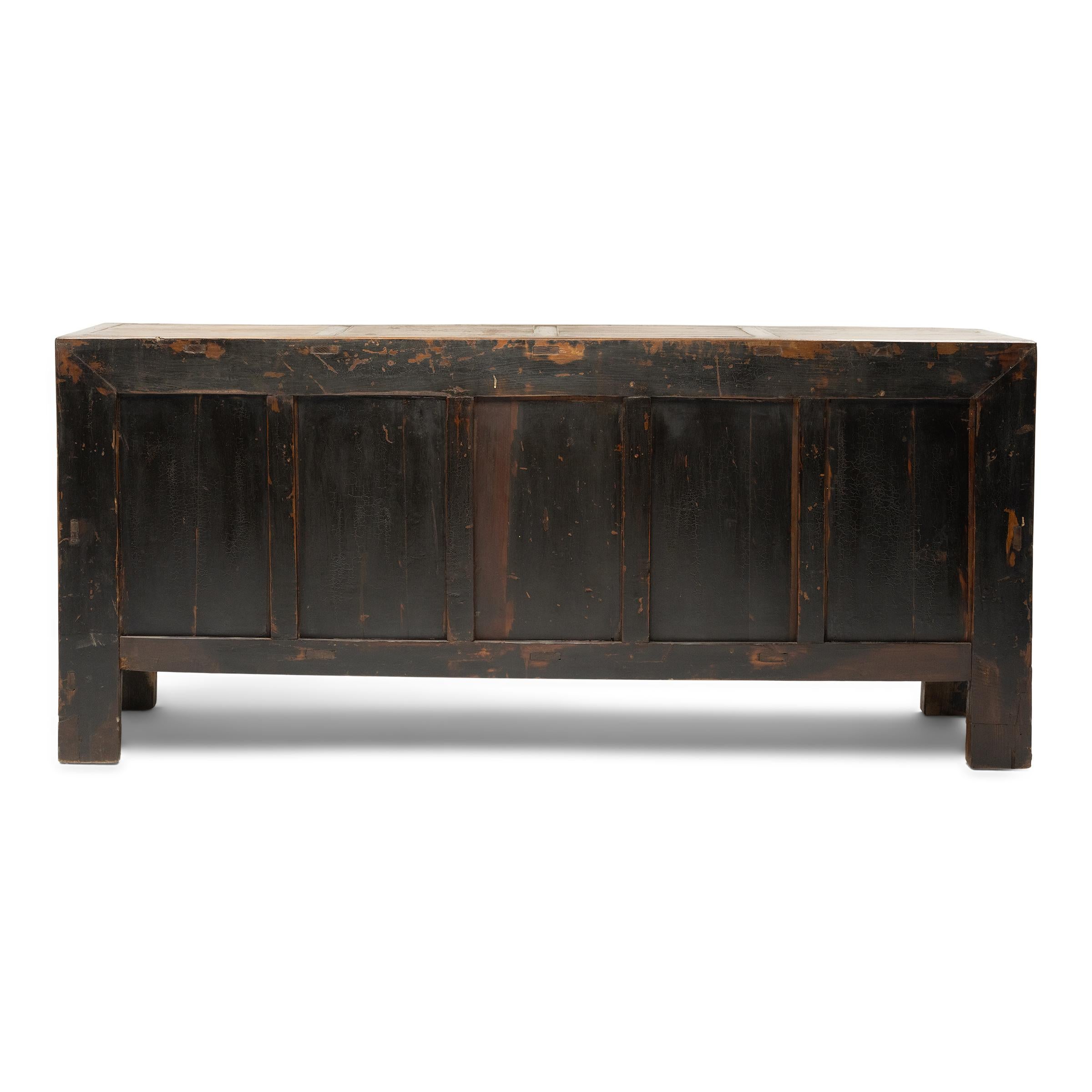Sans titre (Coffer de porte rouge), vers 1900 Bon état - En vente à Chicago, IL