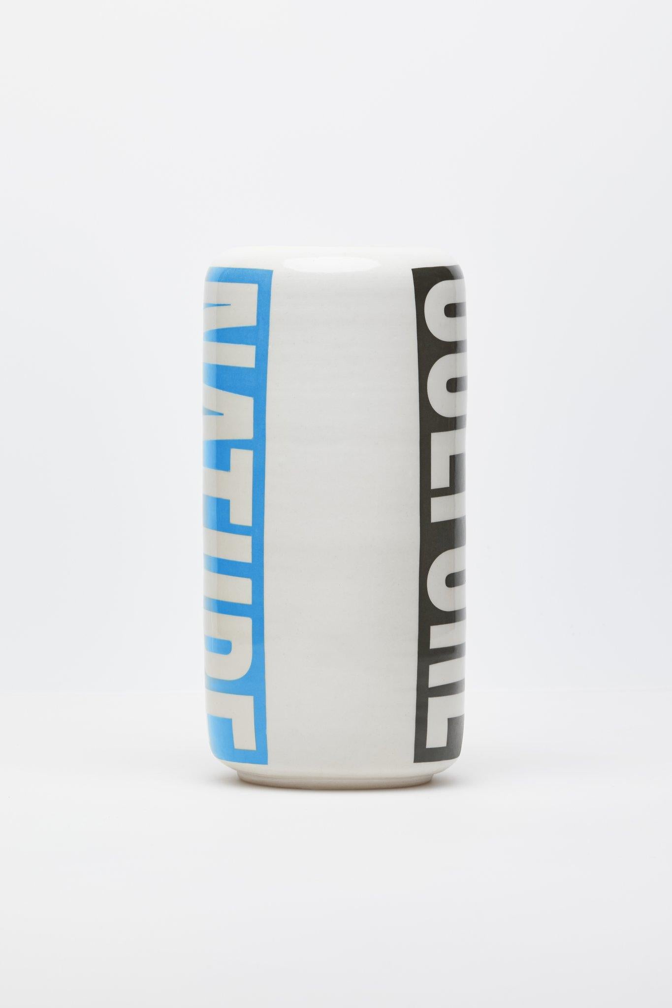 XXI secolo e contemporaneo Vaso senza titolo di Barbara Kruger in vendita