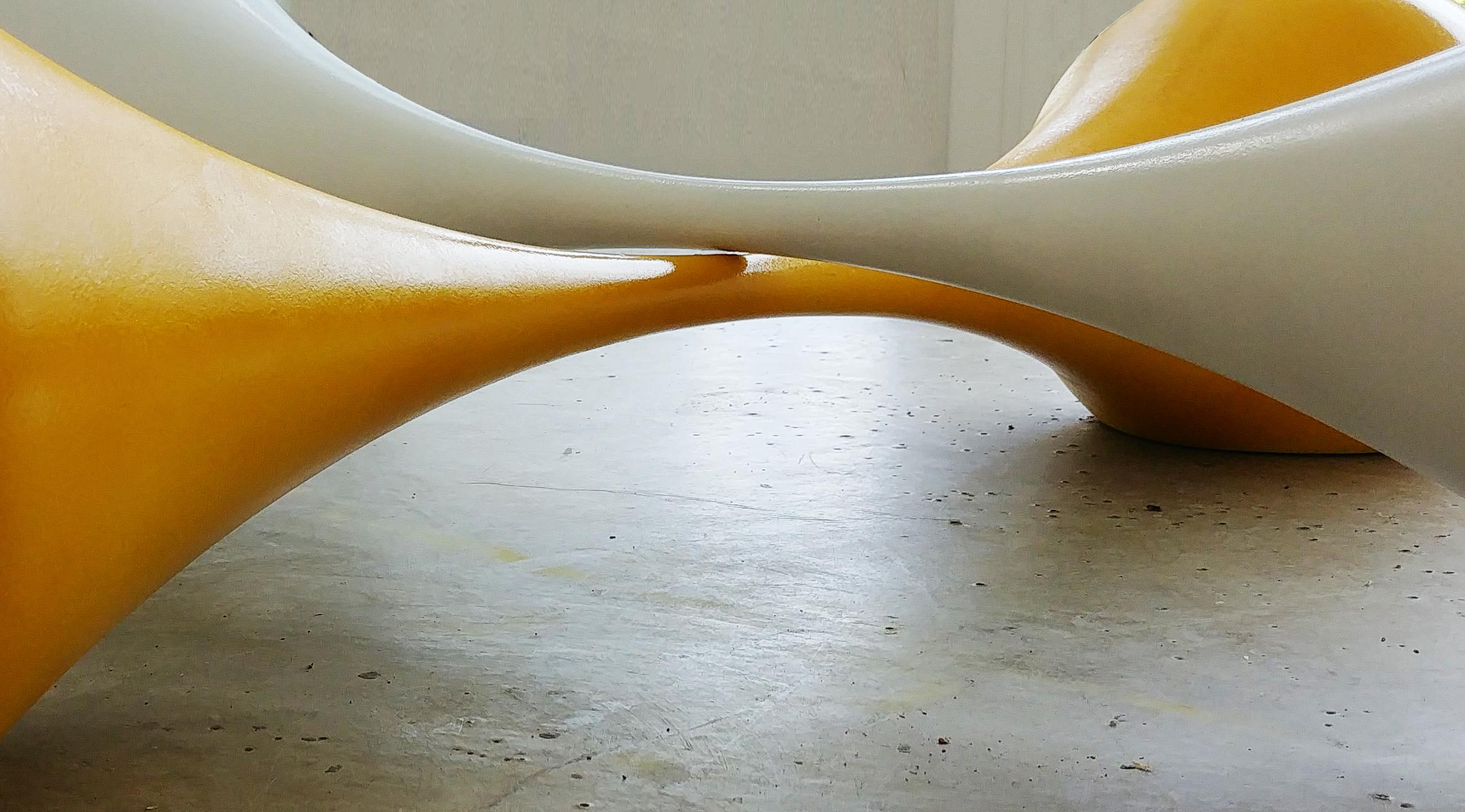 “Untouchables” Sculptural Streamline Shaped Coffee Table (base only) (Niederländisch) im Angebot