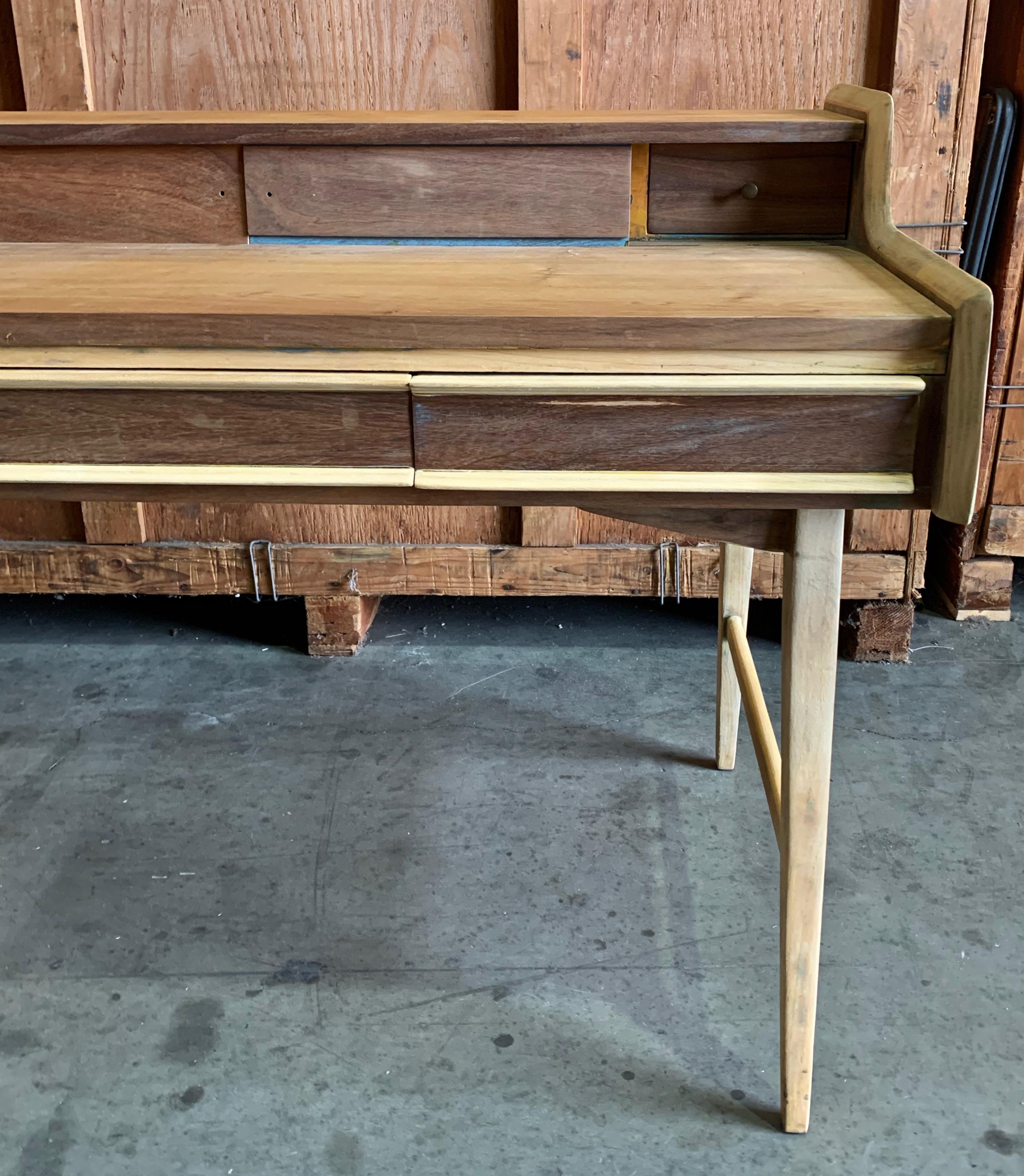 20th Century Stripped-Brown Walnut Writing Desk by Gio Ponti For Sale