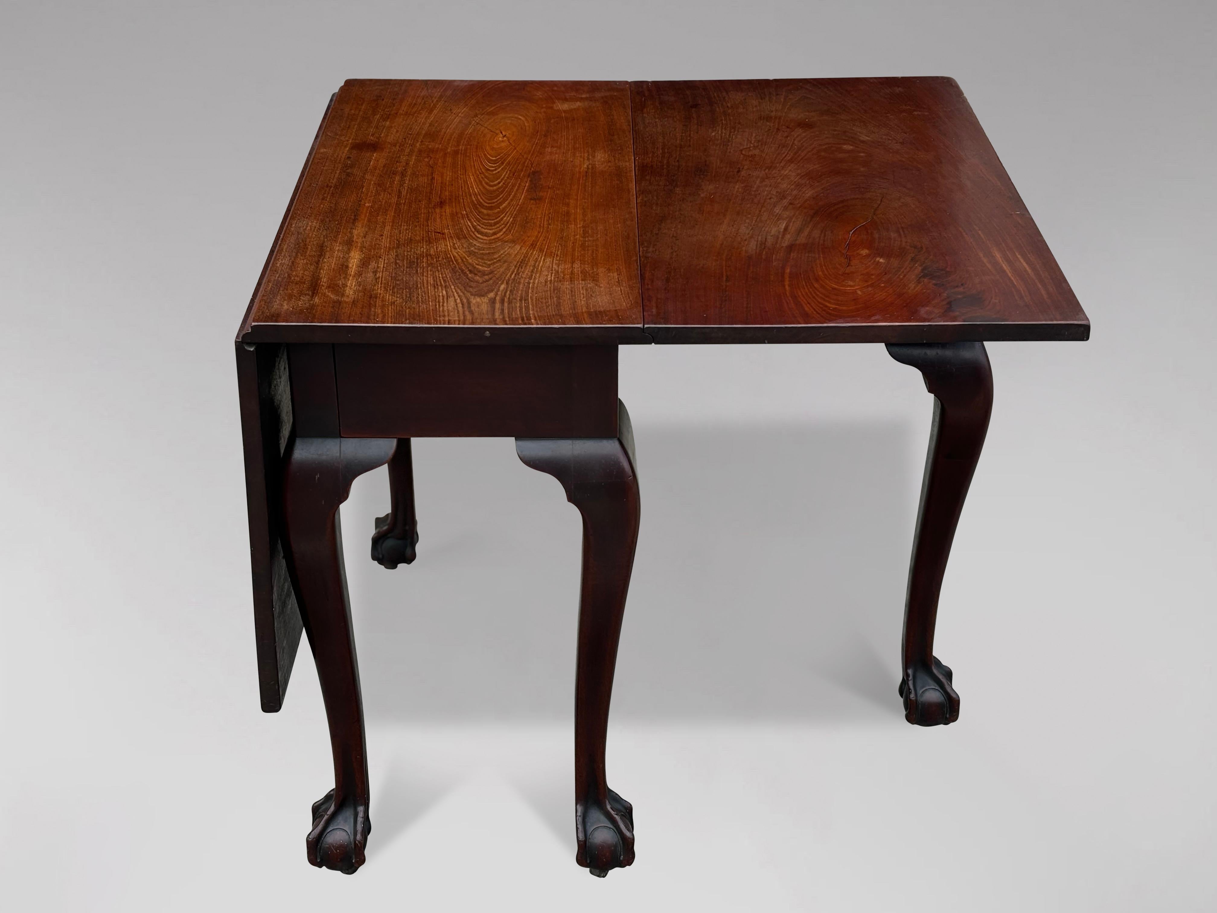 Untouched Mid 18th Century George II Period Mahogany Drop-Leaf Dining Table For Sale 1