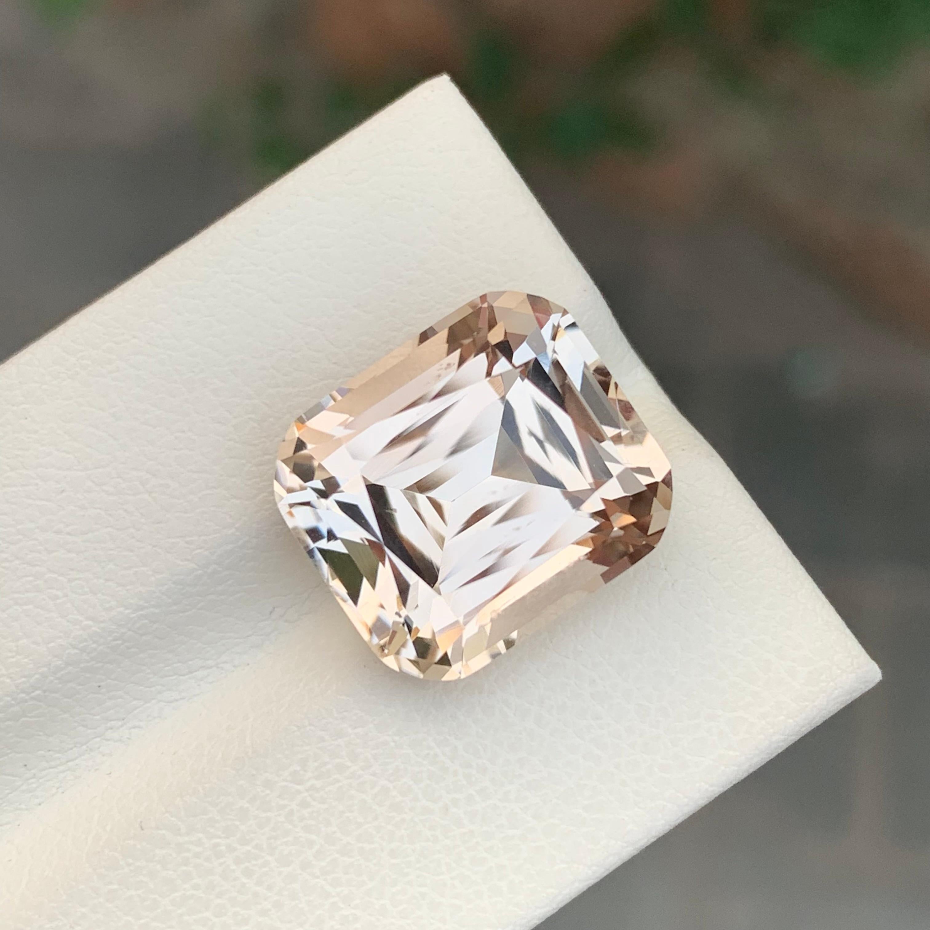 Topaze dorée non traitée 16,80 carats, taille coussin, en vrac en vente 3