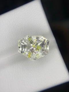 Rare 5.15 Carat Faceted Petroleum Quartz With Moving Bubble