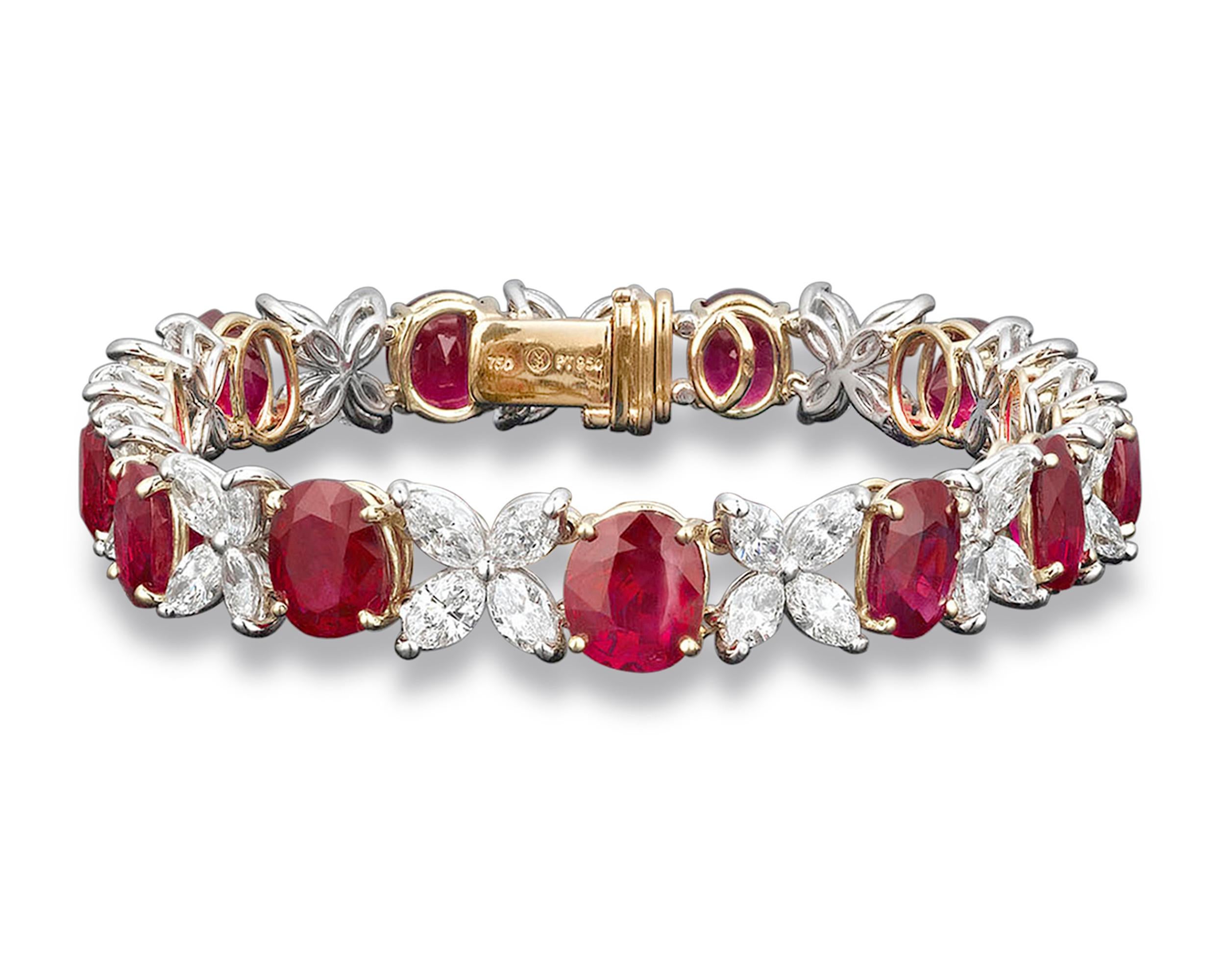 Taille brillant Bracelet en rubis de Birmanie non traité et diamants, 21,16 carats en vente