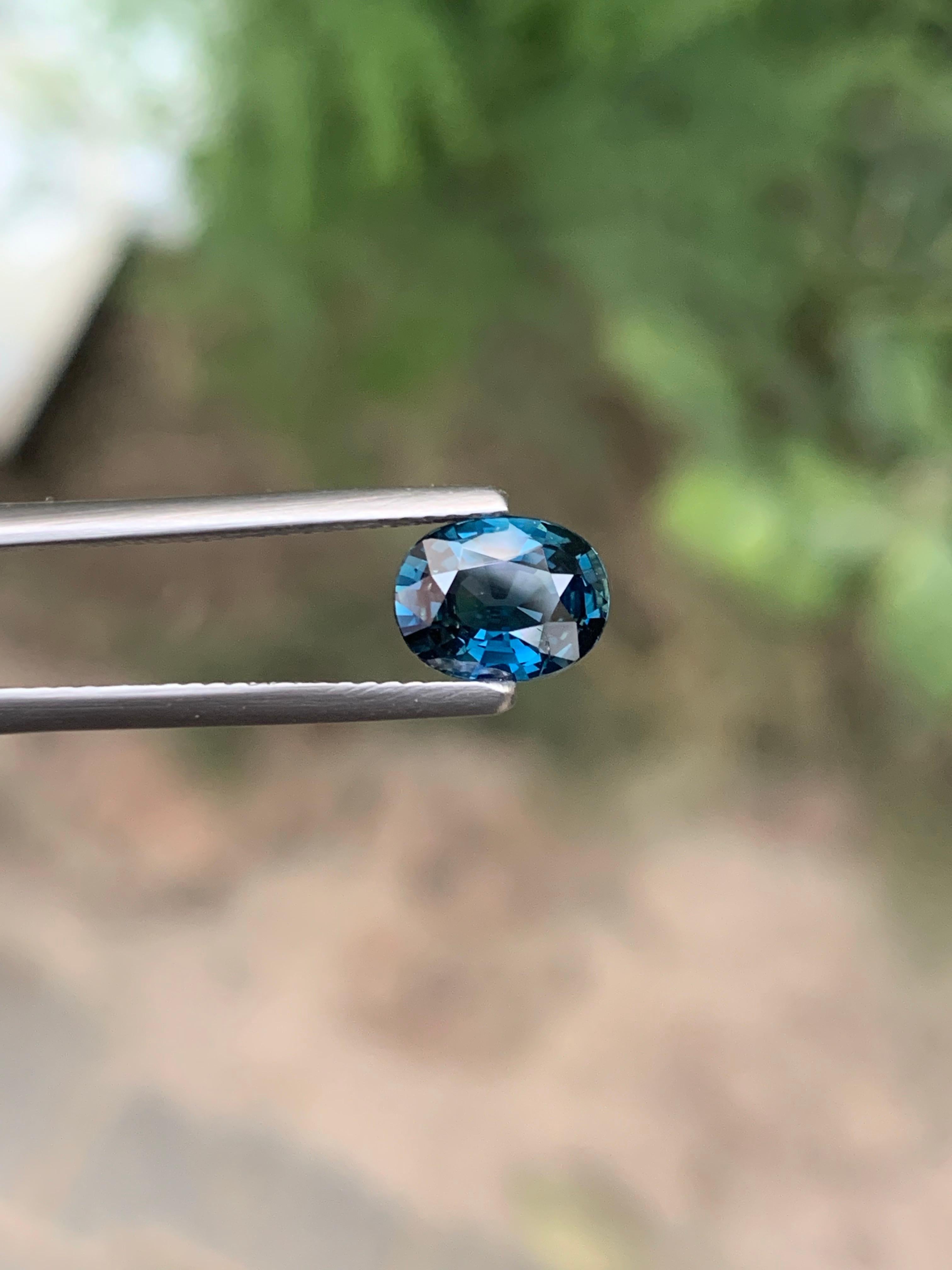 Unbehandelter zertifizierter 1,68 Karat natürlicher loser Saphir in ovaler Form Edelstein im Angebot 4