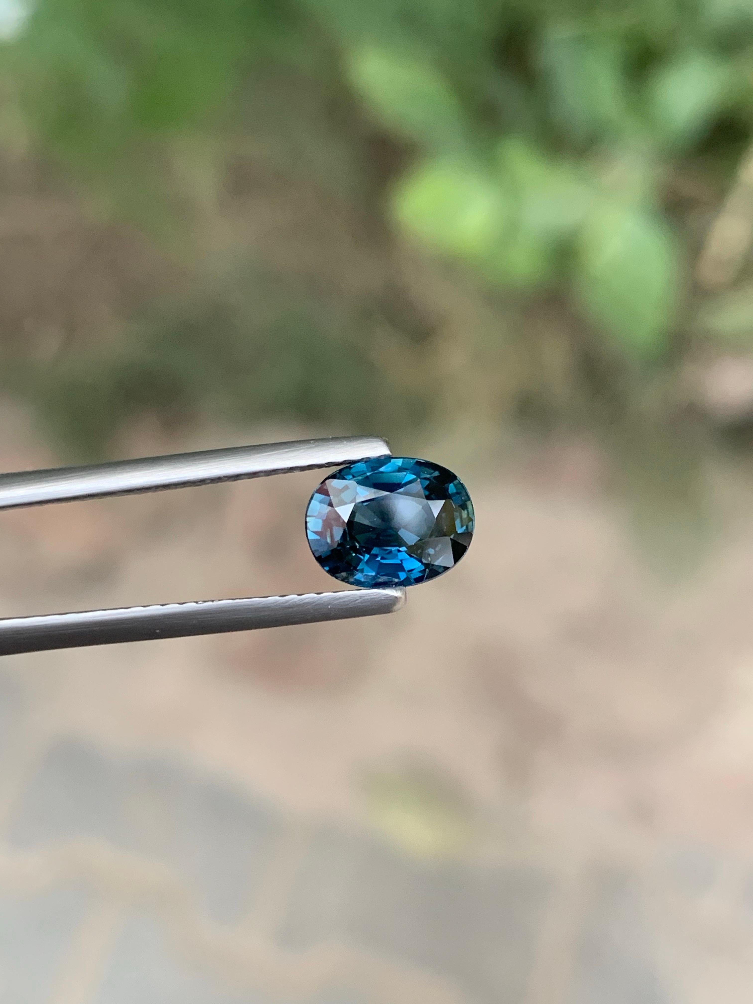 Unbehandelter zertifizierter 1,68 Karat natürlicher loser Saphir in ovaler Form Edelstein im Angebot 1