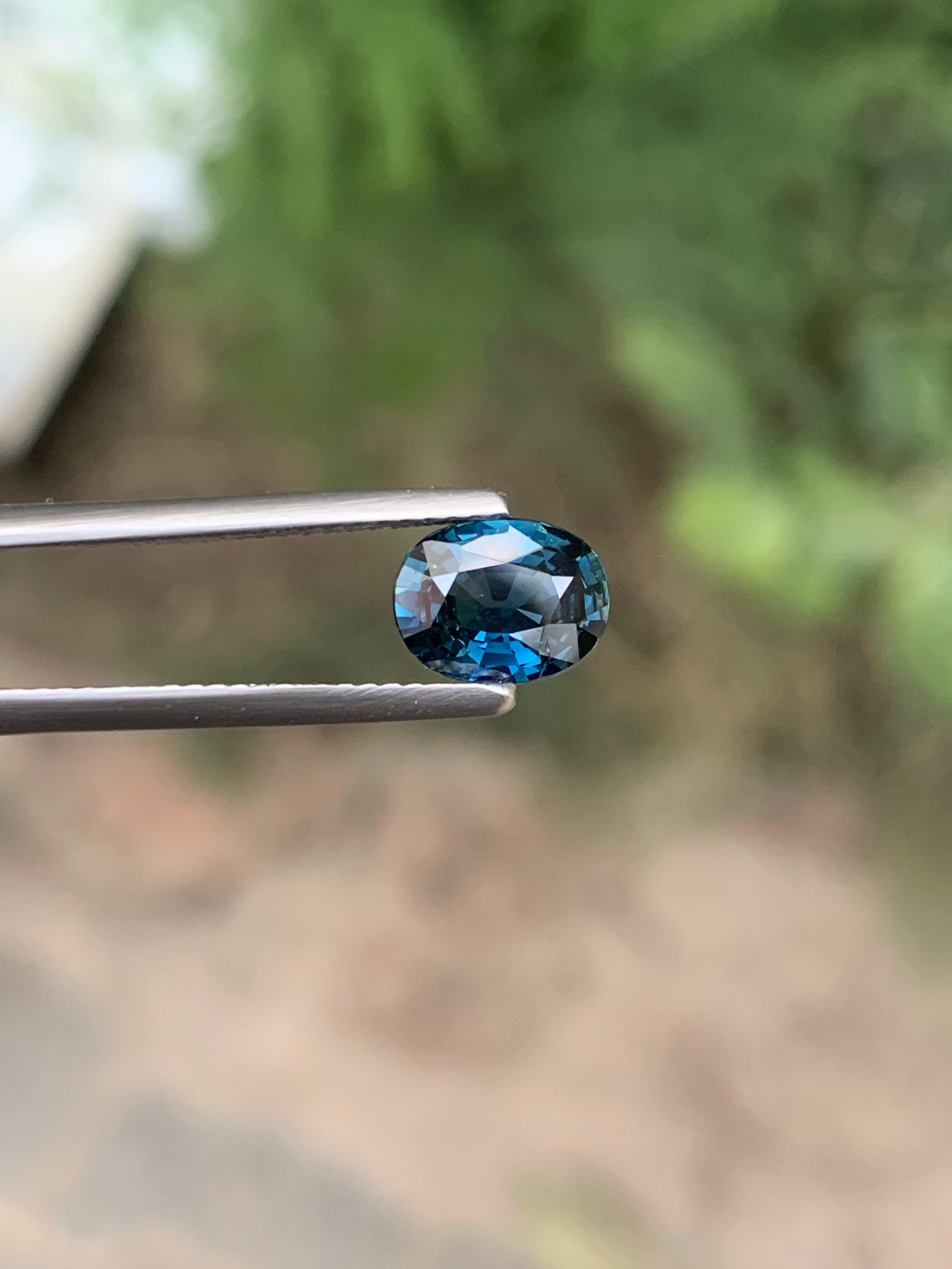 Unbehandelter zertifizierter 1,68 Karat natürlicher loser Saphir in ovaler Form Edelstein im Angebot 2