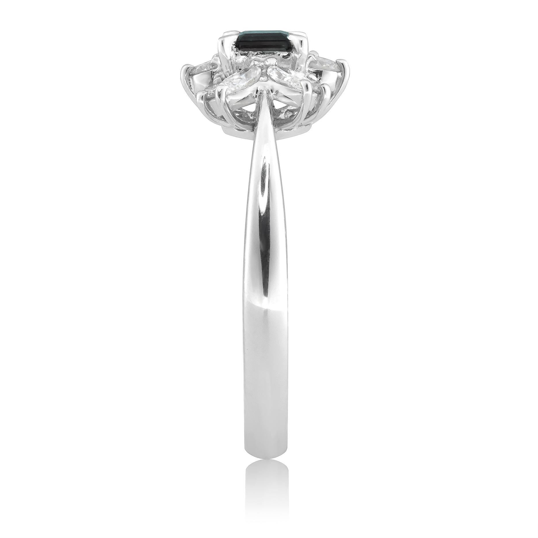 Women's Untreated Color Change Alexandrite Stone 0.30 cts in Platinum Ring with Diamonds For Sale