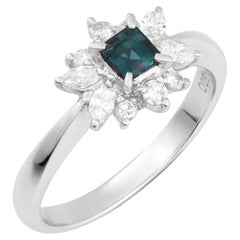 Unbehandelter Alexandrit-Stein mit Farbwechsel 0.30 Karat in Platinring mit Diamanten
