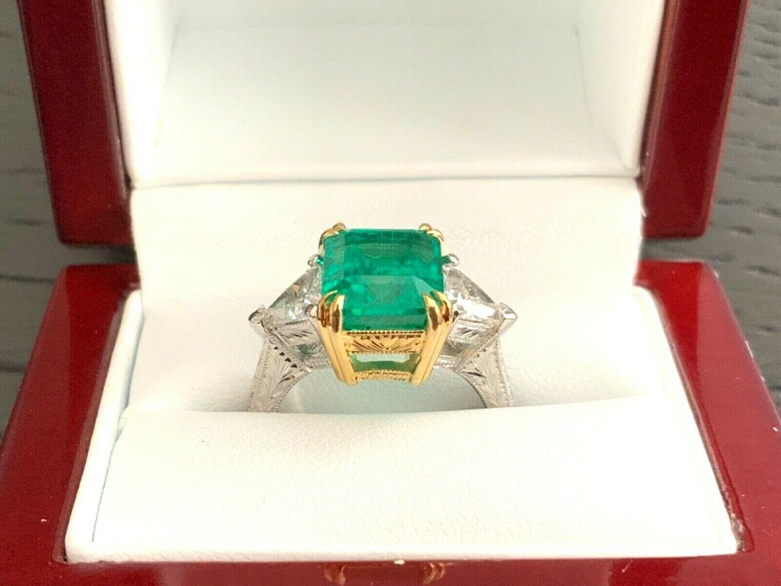 Untreated Green Emerald 5.00 Carat GIA Certified with Platinum and Diamond Ring For Sale 1