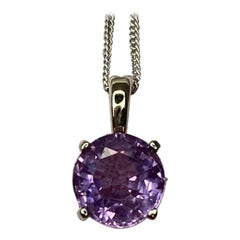 Untreated Purple Sapphire Round Cut 18 Karat White Gold Solitaire Pendant