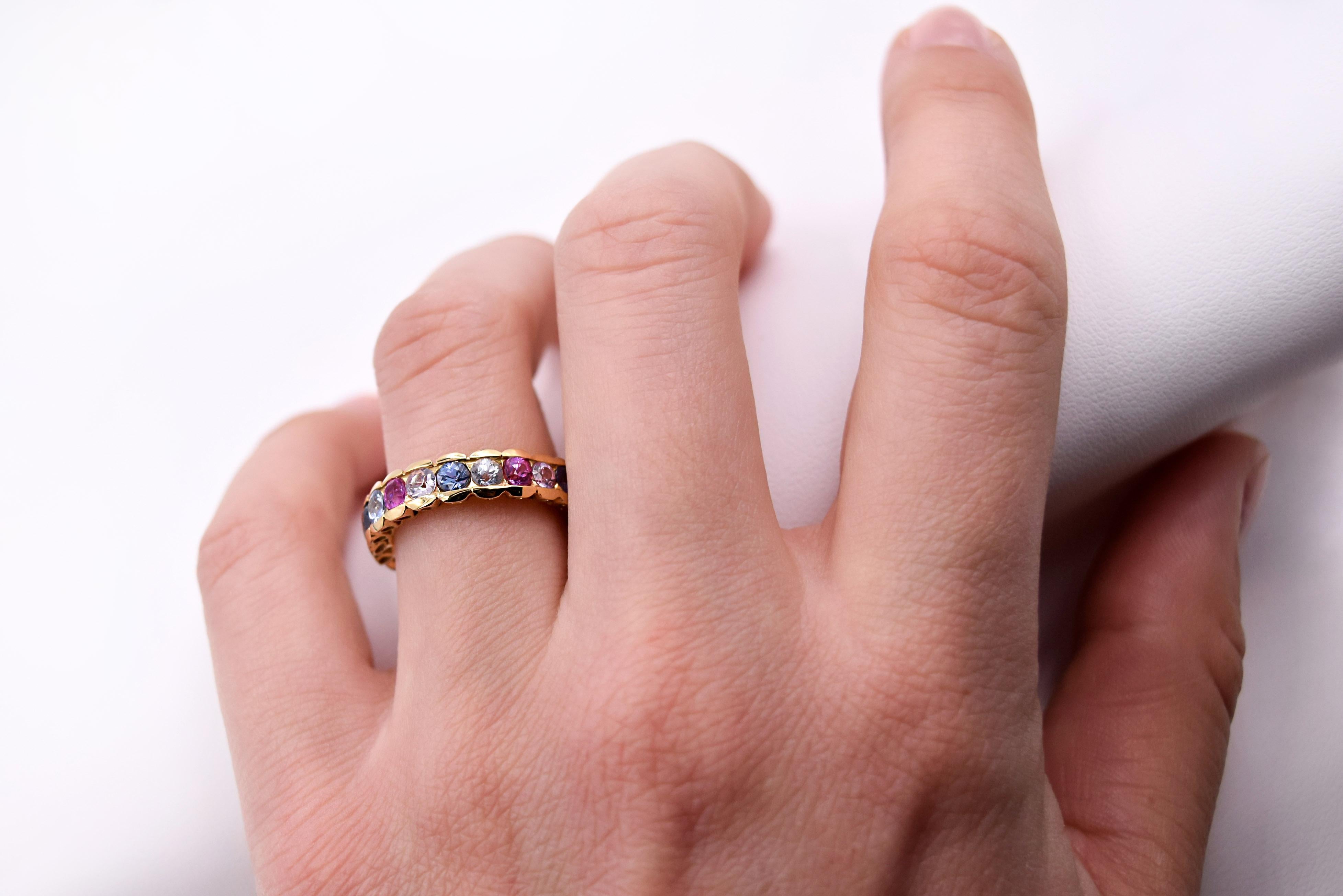 Untreated Multicolored Sapphire and Ruby Cocktail Ring in 20 Karat Yellow Gold For Sale 1