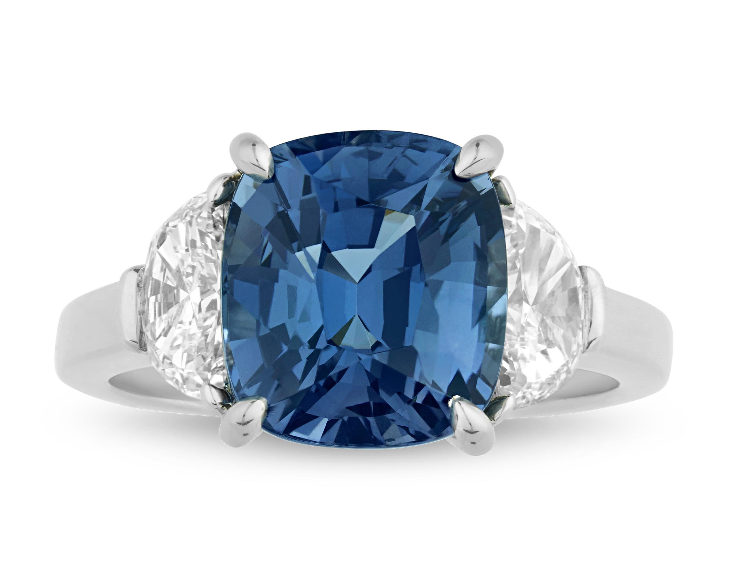 Unbehandelter Spinellring, 5,34 Karat (Kissenschliff) im Angebot