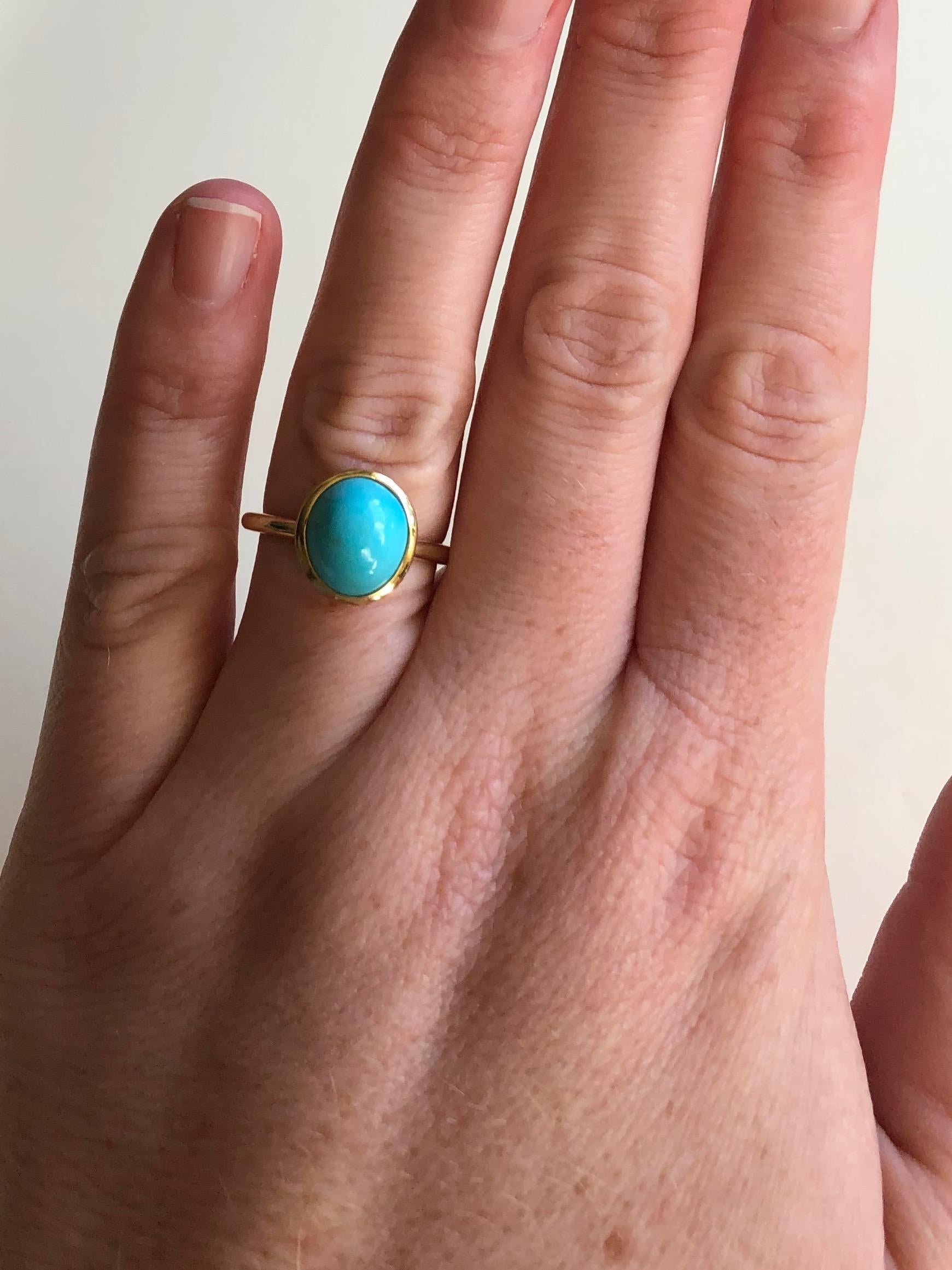 Untreated Turquoise and 18 Karat Gold Cocktail Ring In New Condition In Berkeley, CA