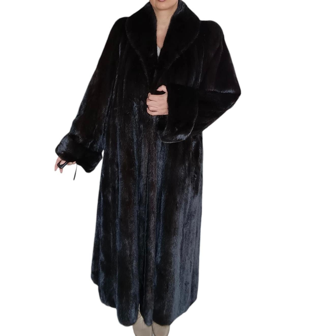 Nero Cappotto in pelliccia di visone Demi Buff Wide Sweep (12/L) inutilizzato di Birger Christensen in vendita