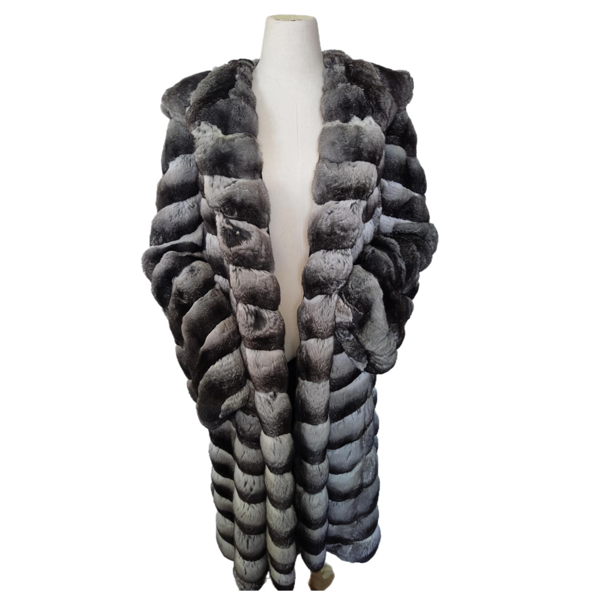 Inutilisé Birger Christensen Empress Chinchilla Fur Coat 12 - 18 L  en vente 7