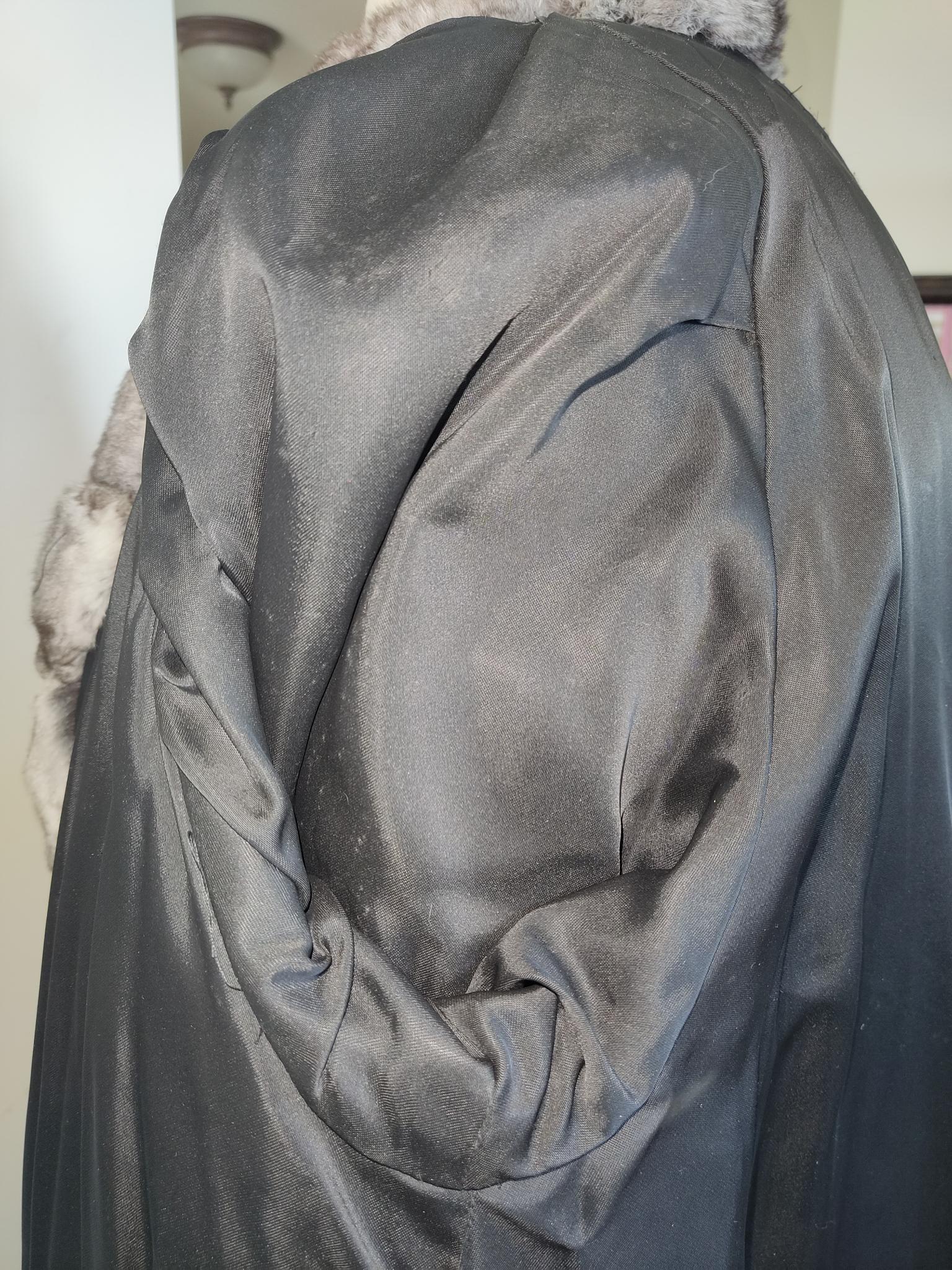 Inutilisé Birger Christensen Empress Chinchilla Fur Coat 12 - 18 L  en vente 14