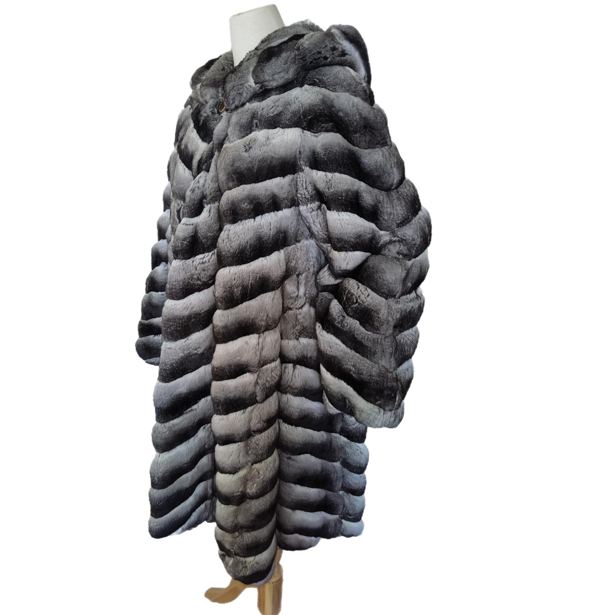 Inutilisé Birger Christensen Empress Chinchilla Fur Coat 12 - 18 L  en vente 2