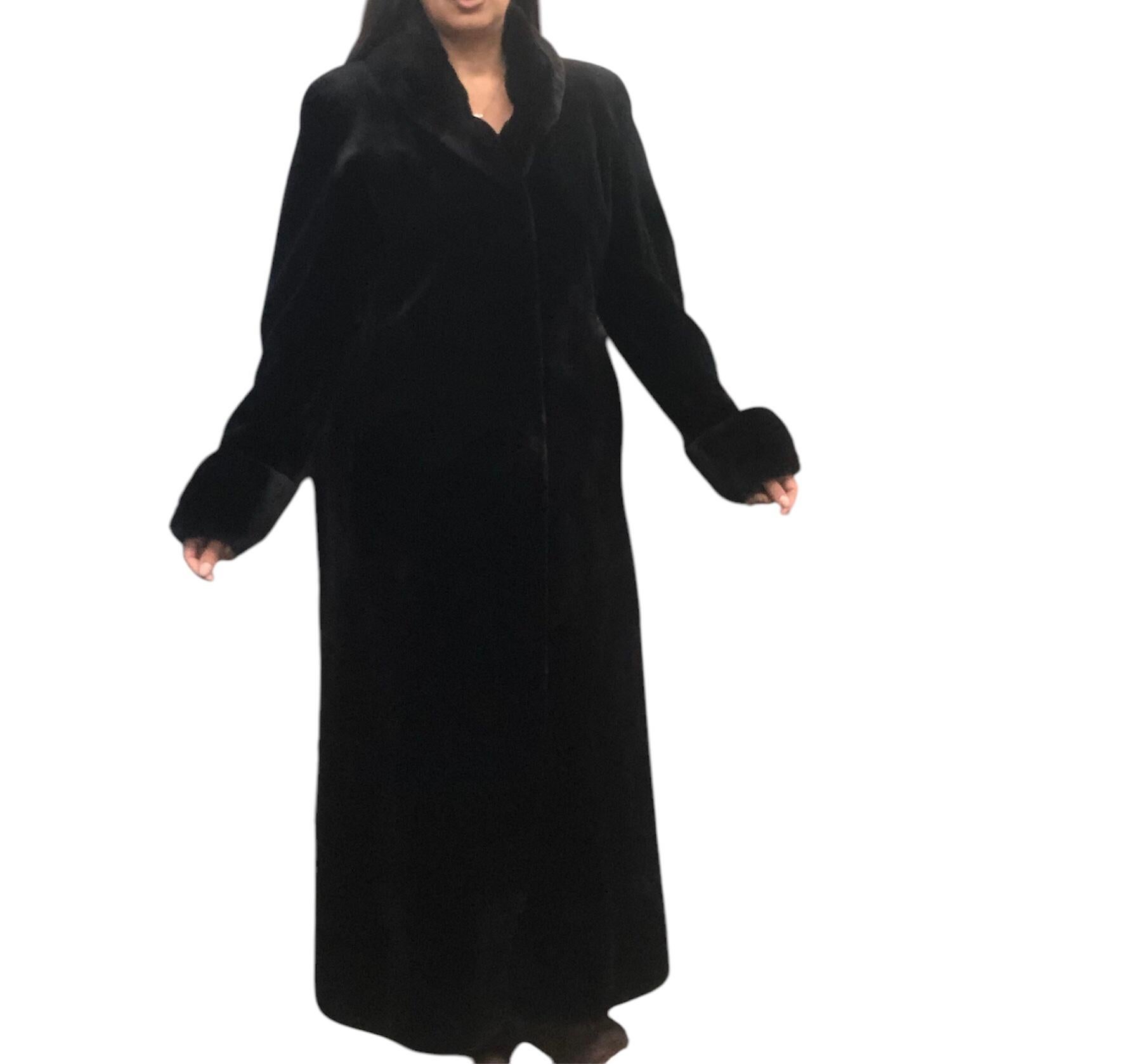 Unused Birger Christensen female sheared Mink Fur Coat (6/S) For Sale 3