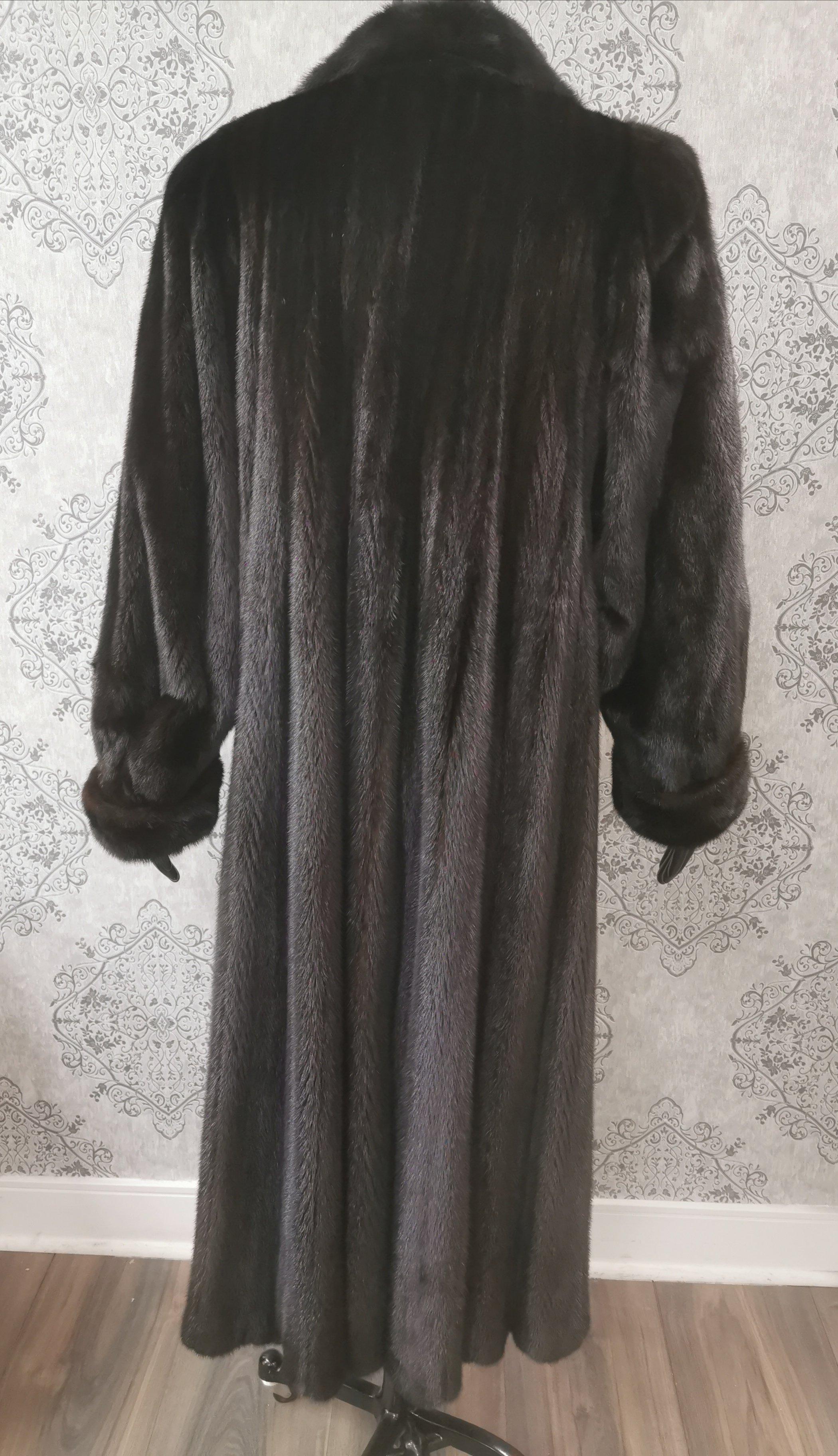 Unused Black Christian Dior Blackglama Mink Fur Coat (Size 10) For Sale 4