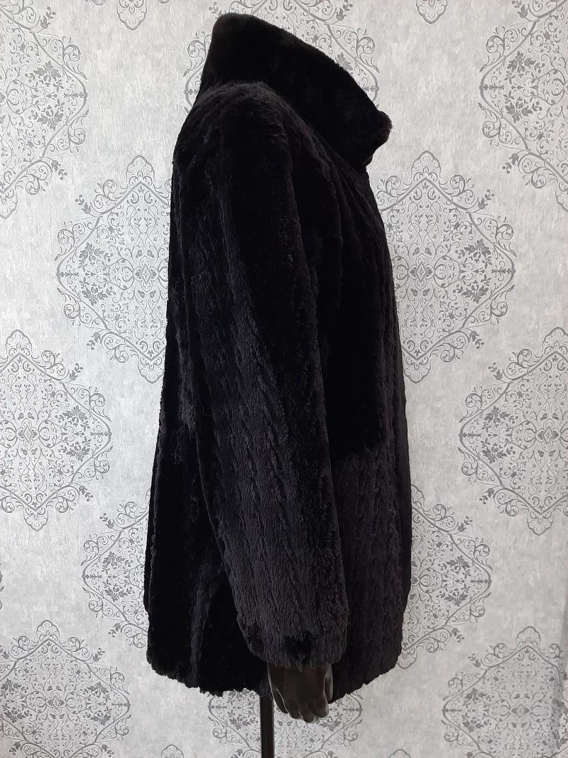 Unused black sheared beaver fur coat size 8 In Excellent Condition For Sale In Montreal, Quebec