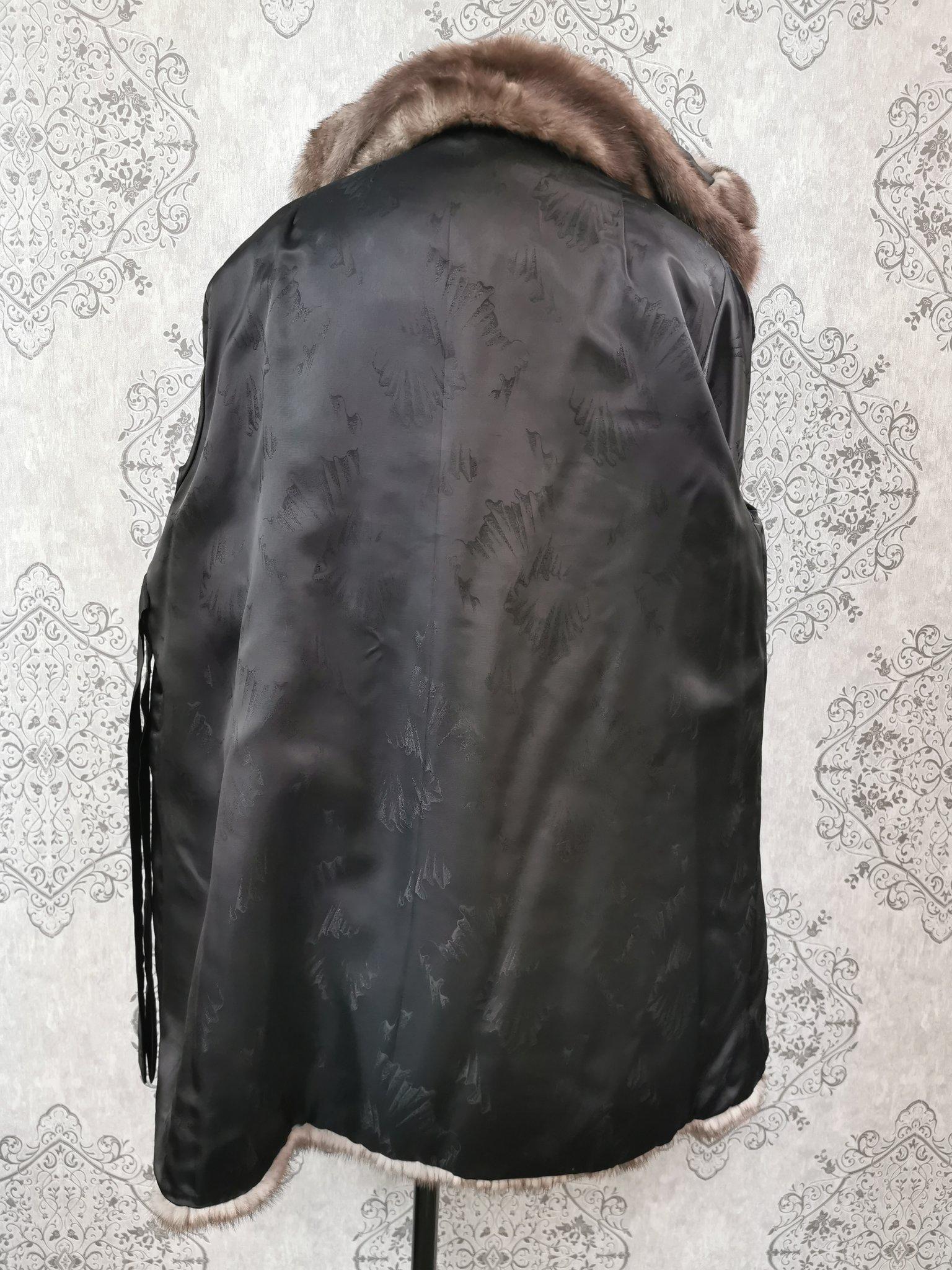 Gray Unused blue iris mink fur coat with a hood size 16-18