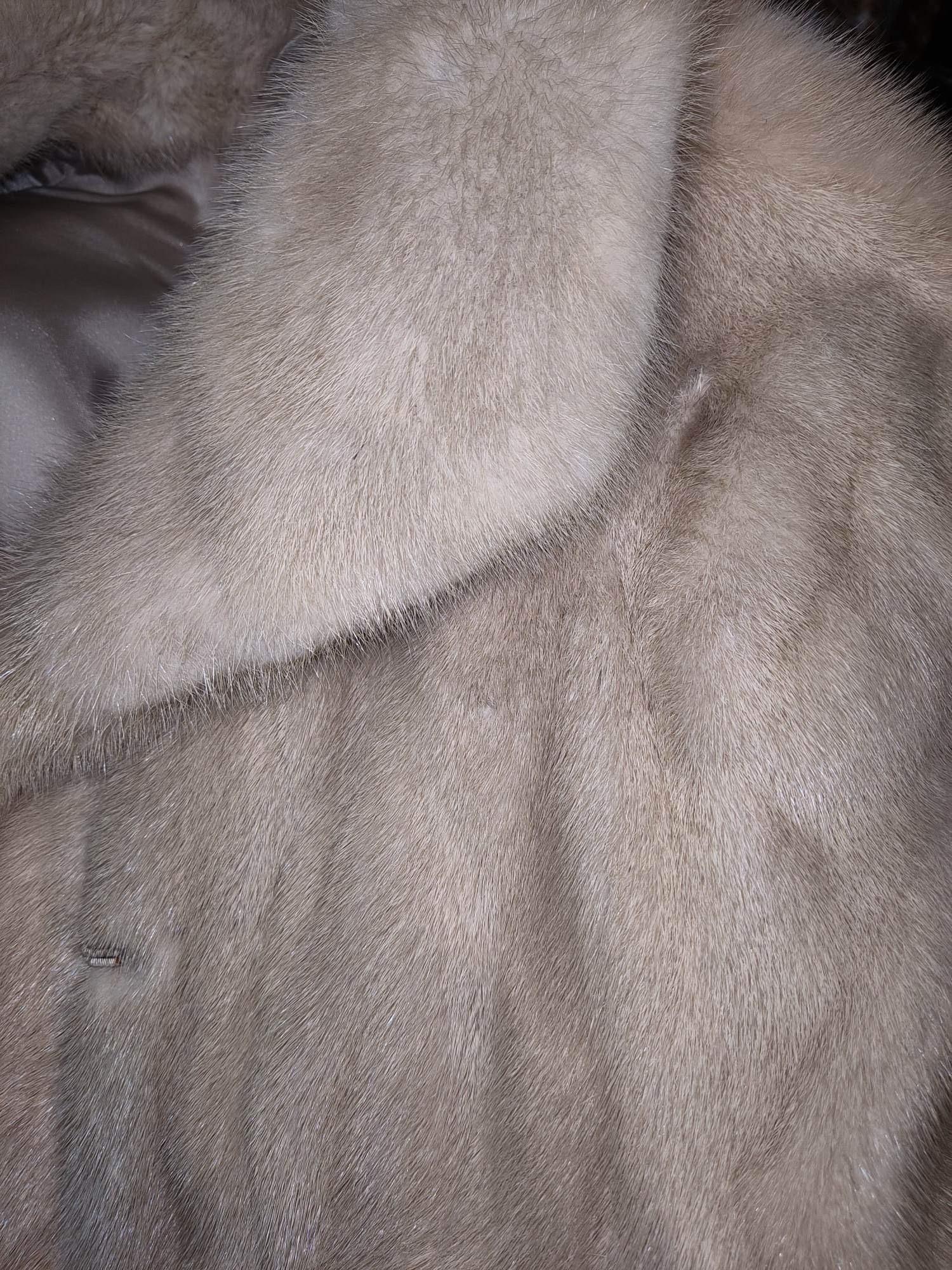 ~Unused Tourmaline gray Mink Fur Coat (Size 10 - M)  For Sale 7