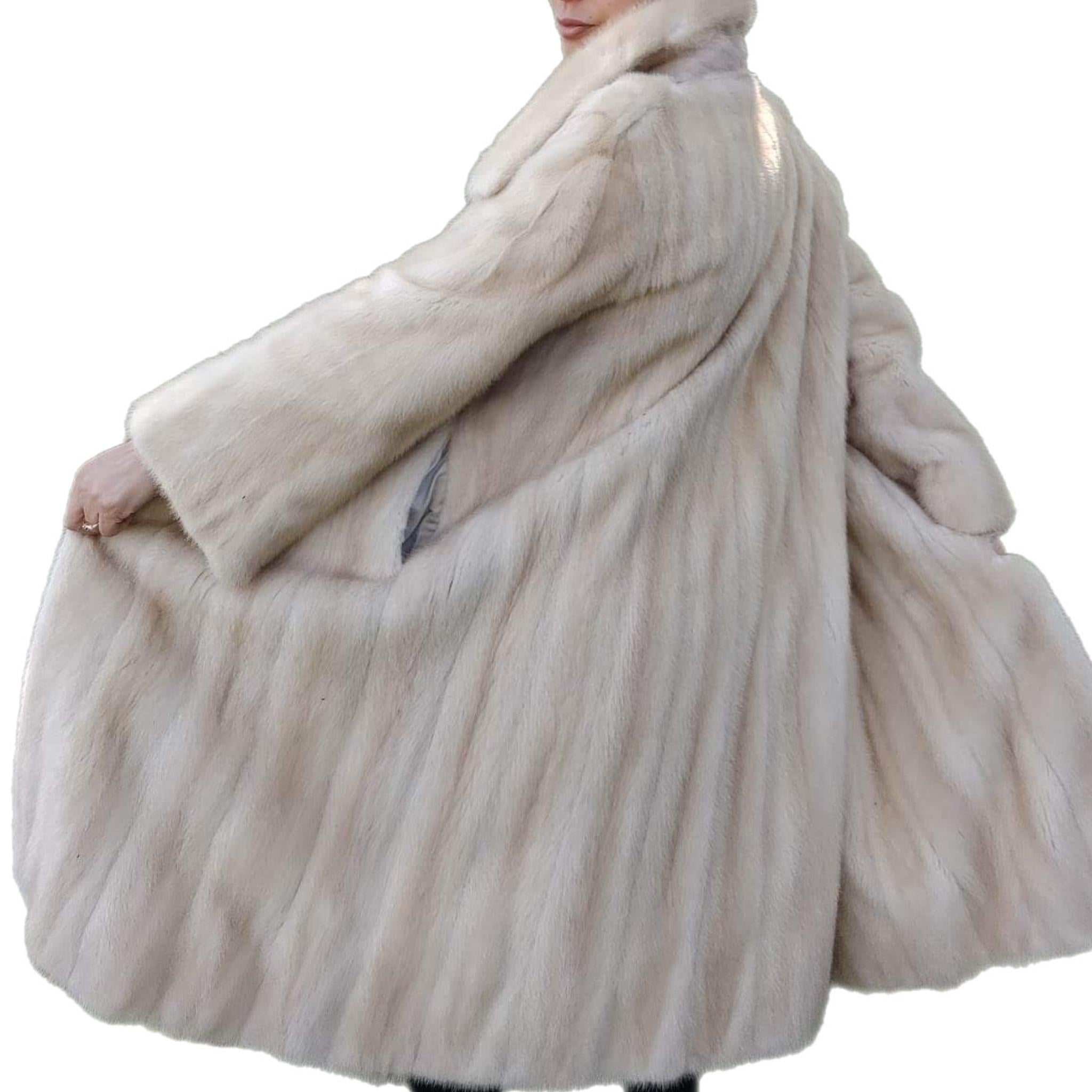 ~Custom made Blush Pastel Nerzpelzmantel (Größe 12 - L) im Angebot 3