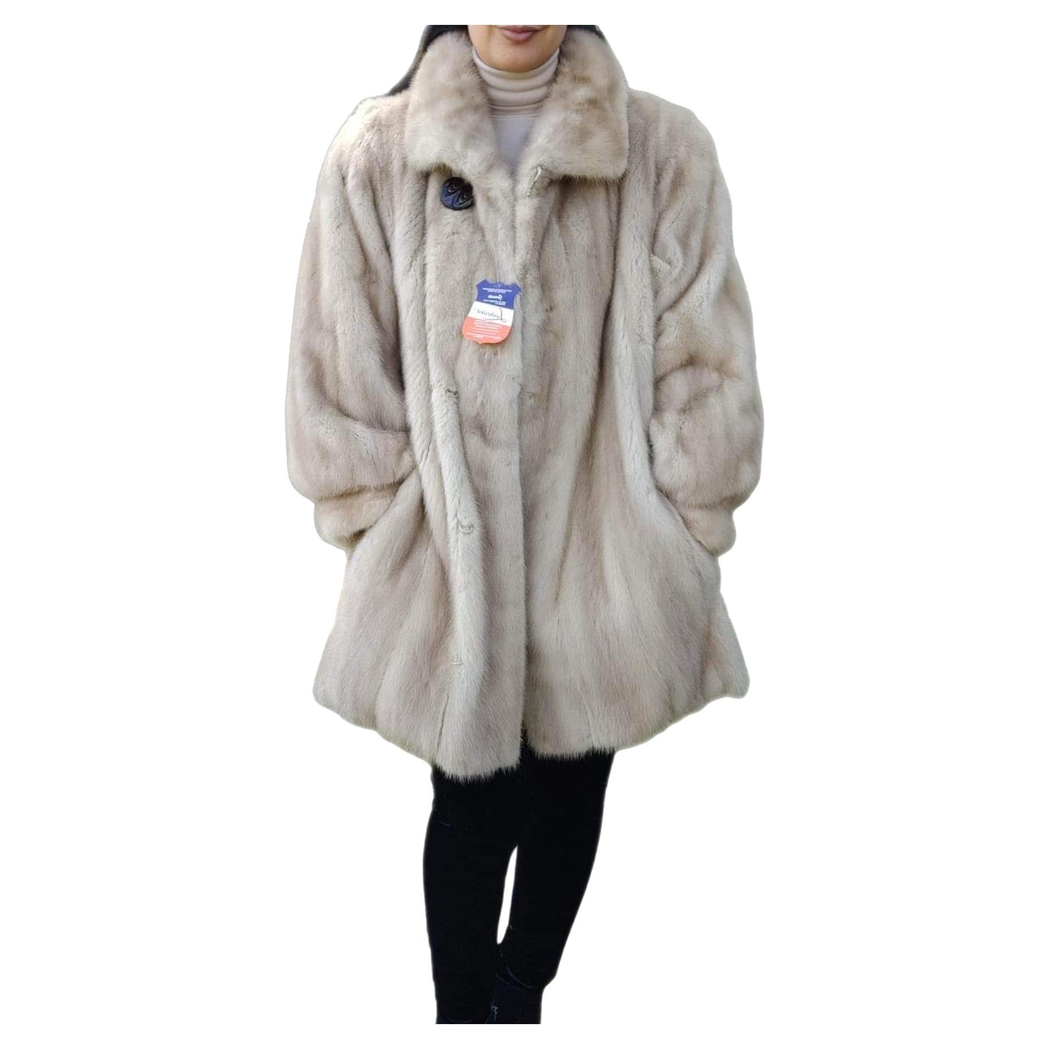~Unused Blush Pastel Mink Fur Coat (Size 12 - L)  For Sale