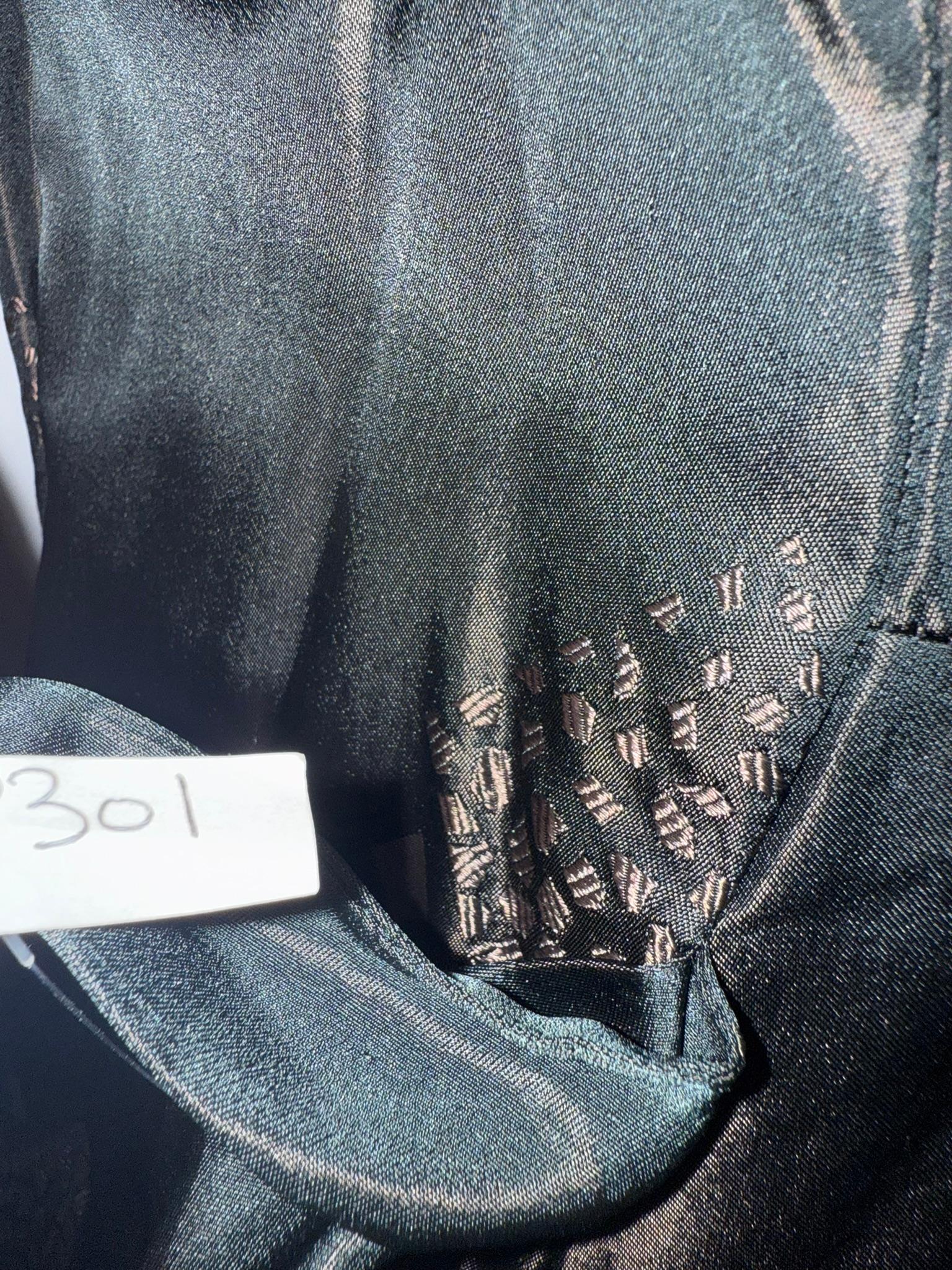 Manteau de fourrure de vison Majestic avec capuchon non utilisé taille 12-14 L en vente 8