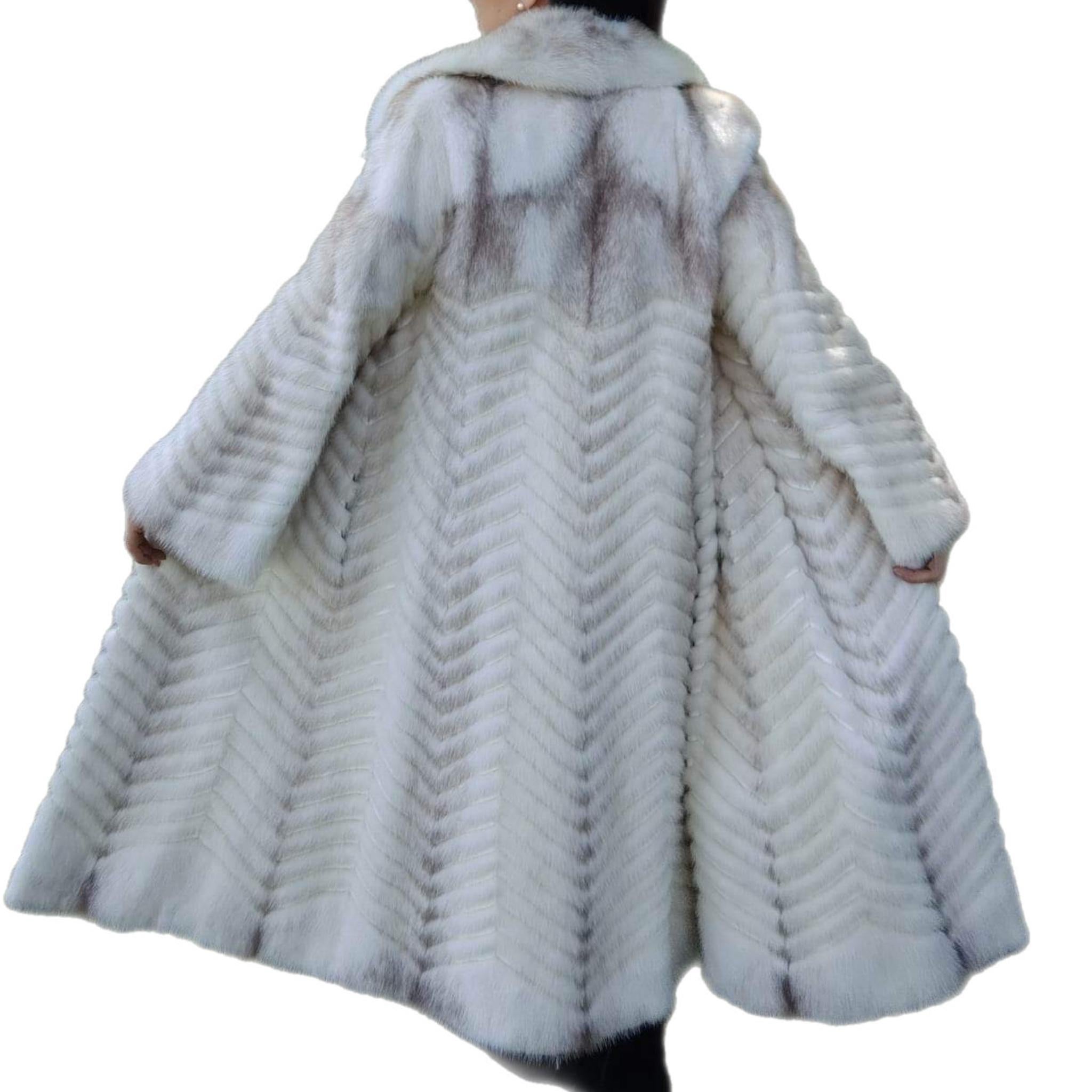 ~Unused Cross Mink white Fur Coat (Size 6 - S)  6