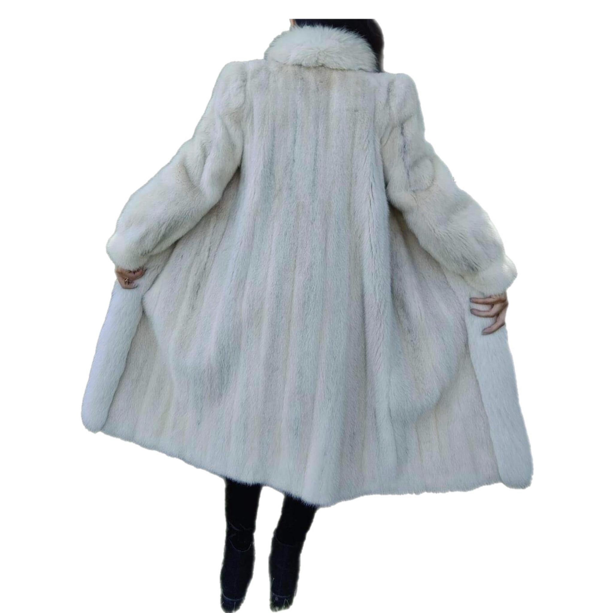 ~Unused Cross Mink white Fur Coat (Size 8 - M)  For Sale 3