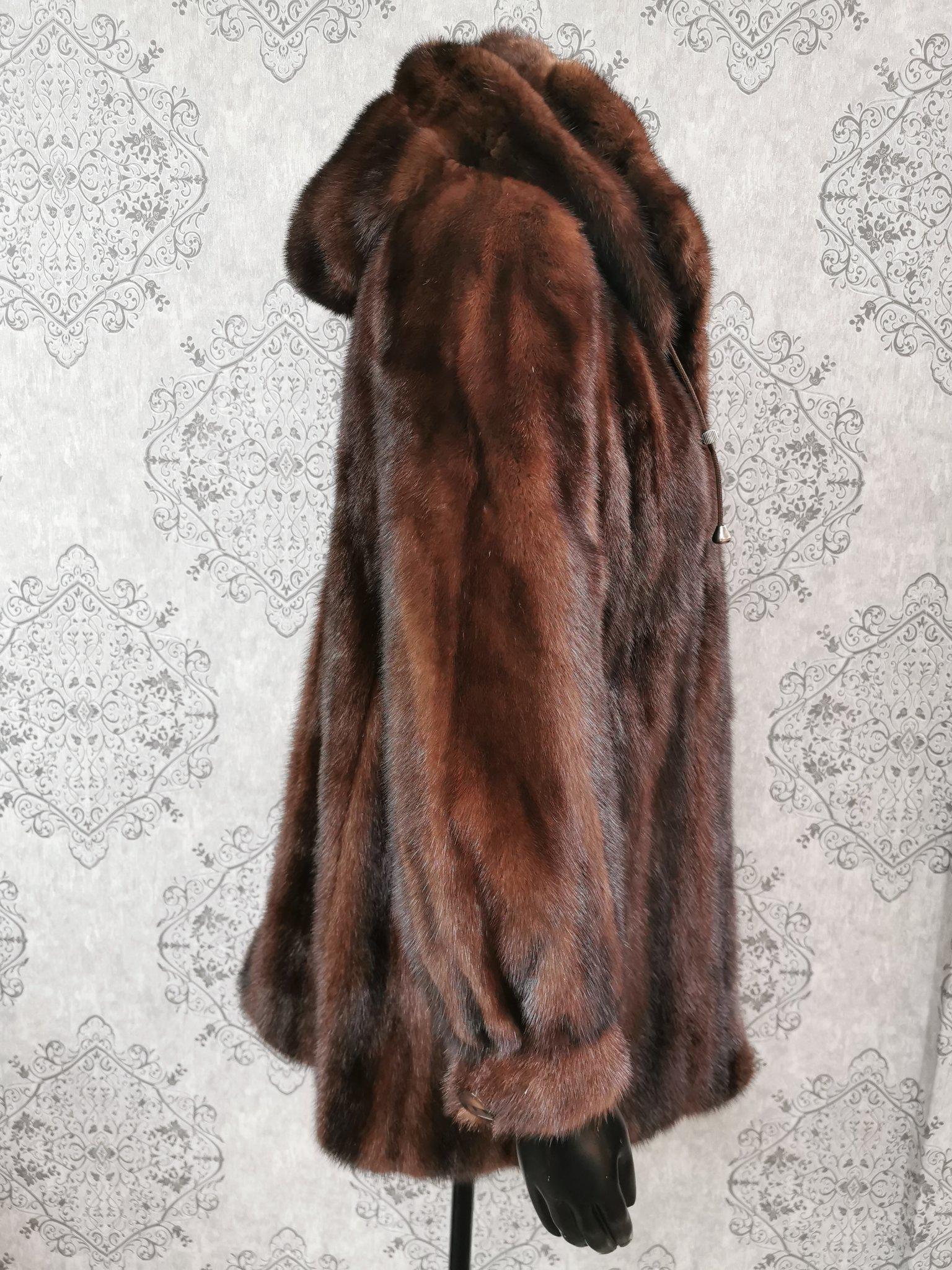 Donna Cappotto di pelliccia di visone demi buff non usato con cappuccio taglia 10 in vendita