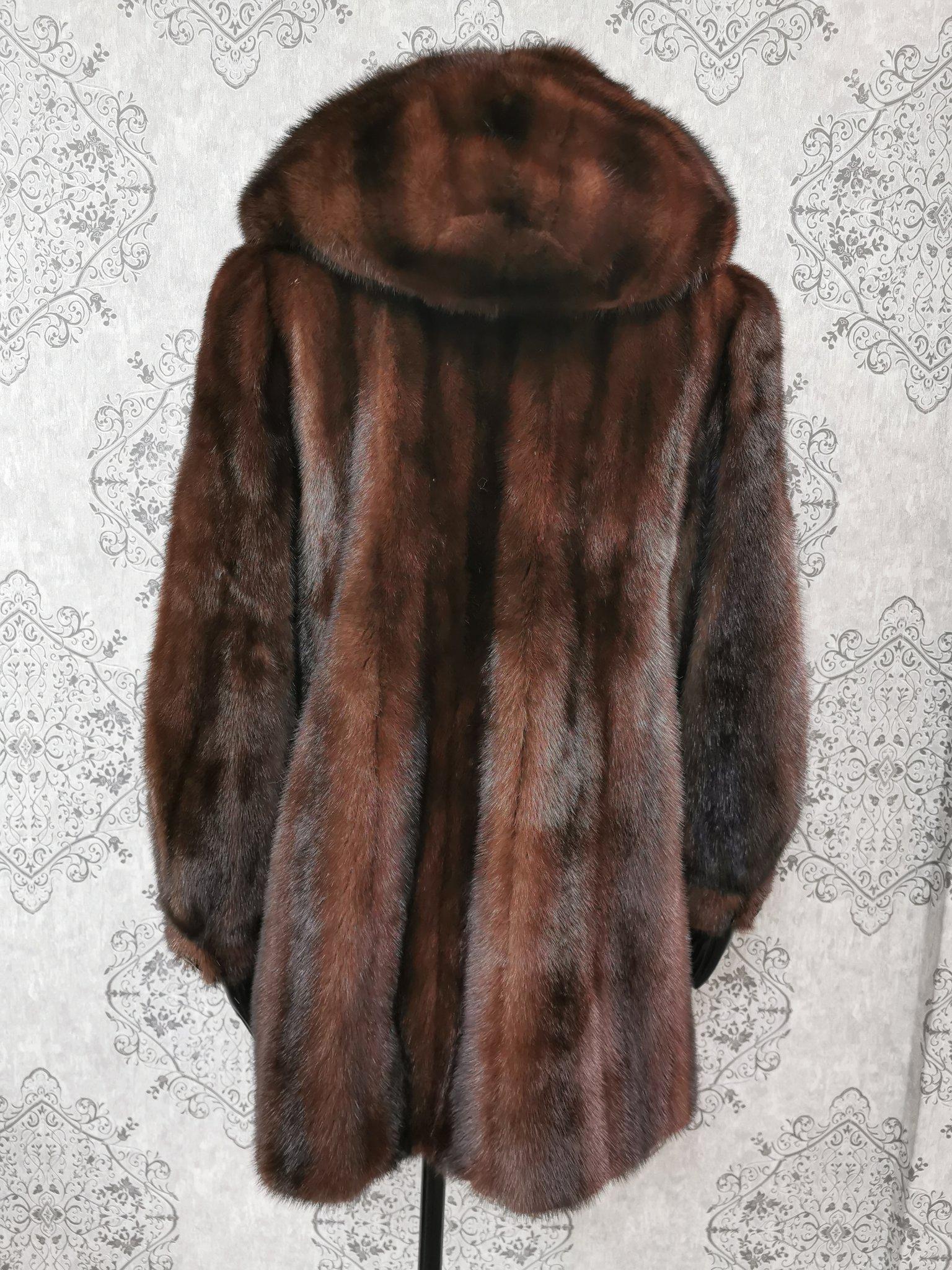 Cappotto di pelliccia di visone demi buff non usato con cappuccio taglia 10 in vendita 1