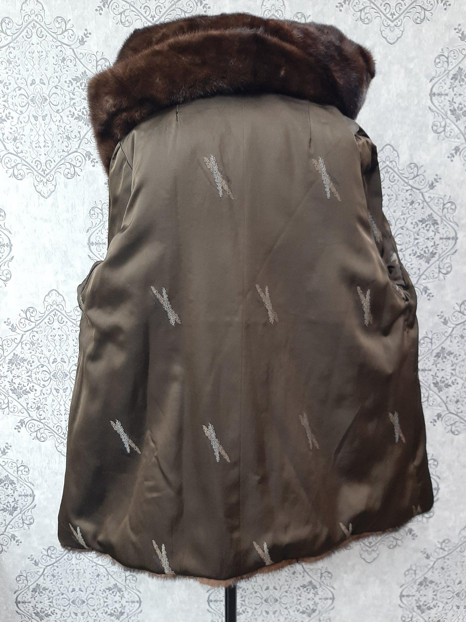 Women's Unused demi buff mink fur coat with a hood size 10 For Sale