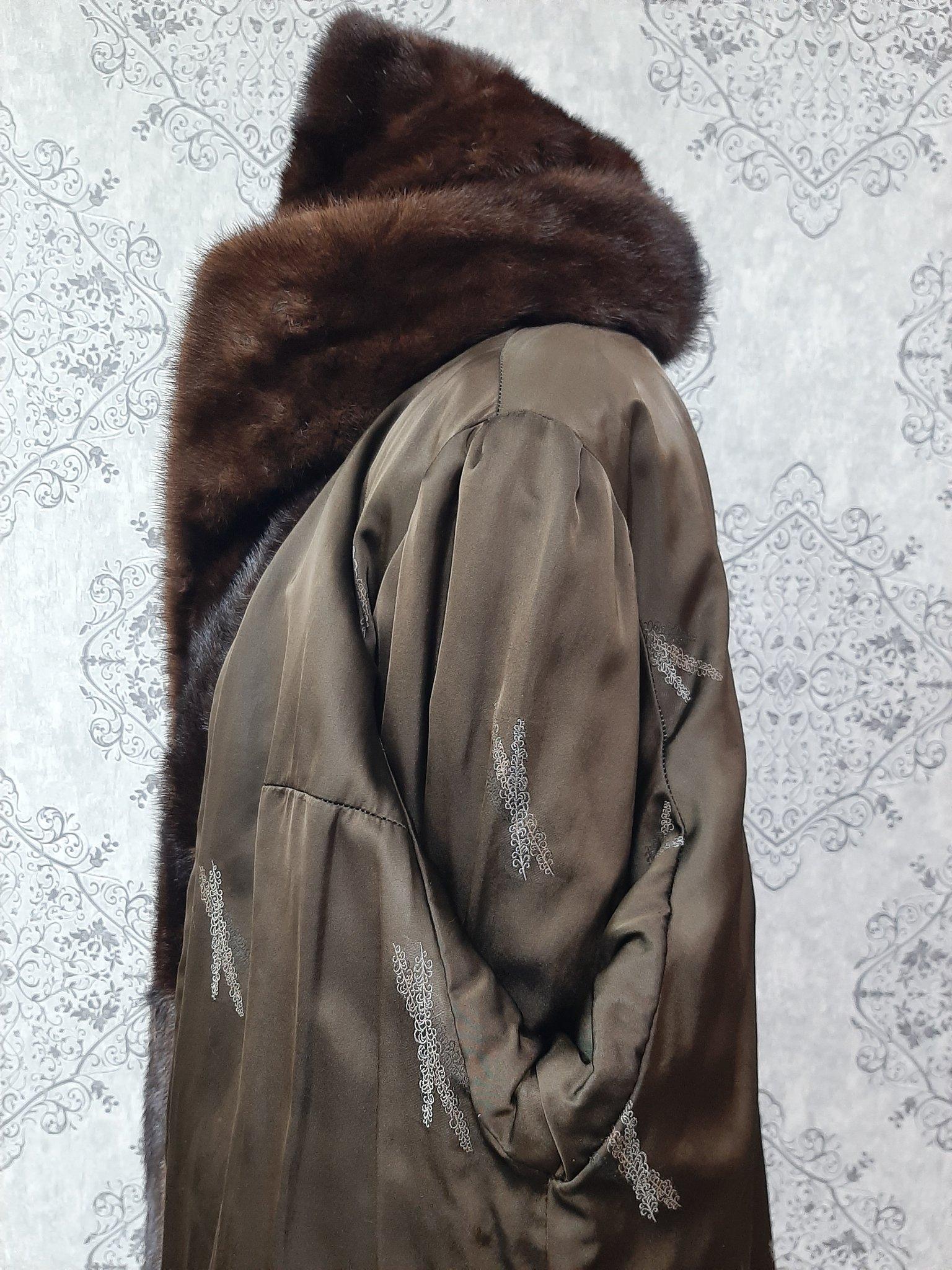 Donna Cappotto di pelliccia di visone demi buff non usato con cappuccio taglia 10