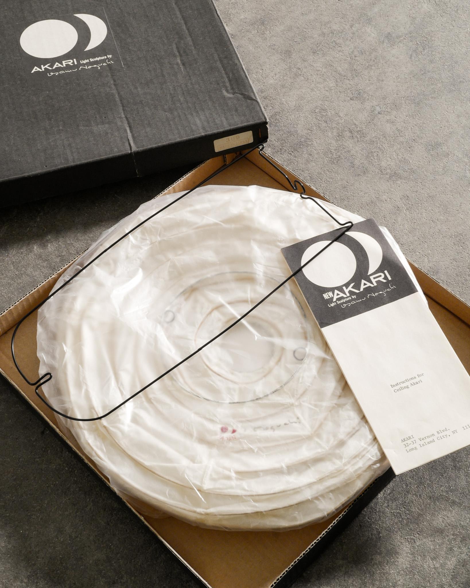 Lampada da soffitto in carta 