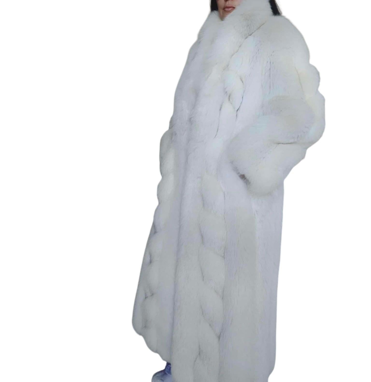 Donna Cappotto leggero Saga Furs in pelliccia di volpe bianca taglia 12 L., inutilizzato in vendita