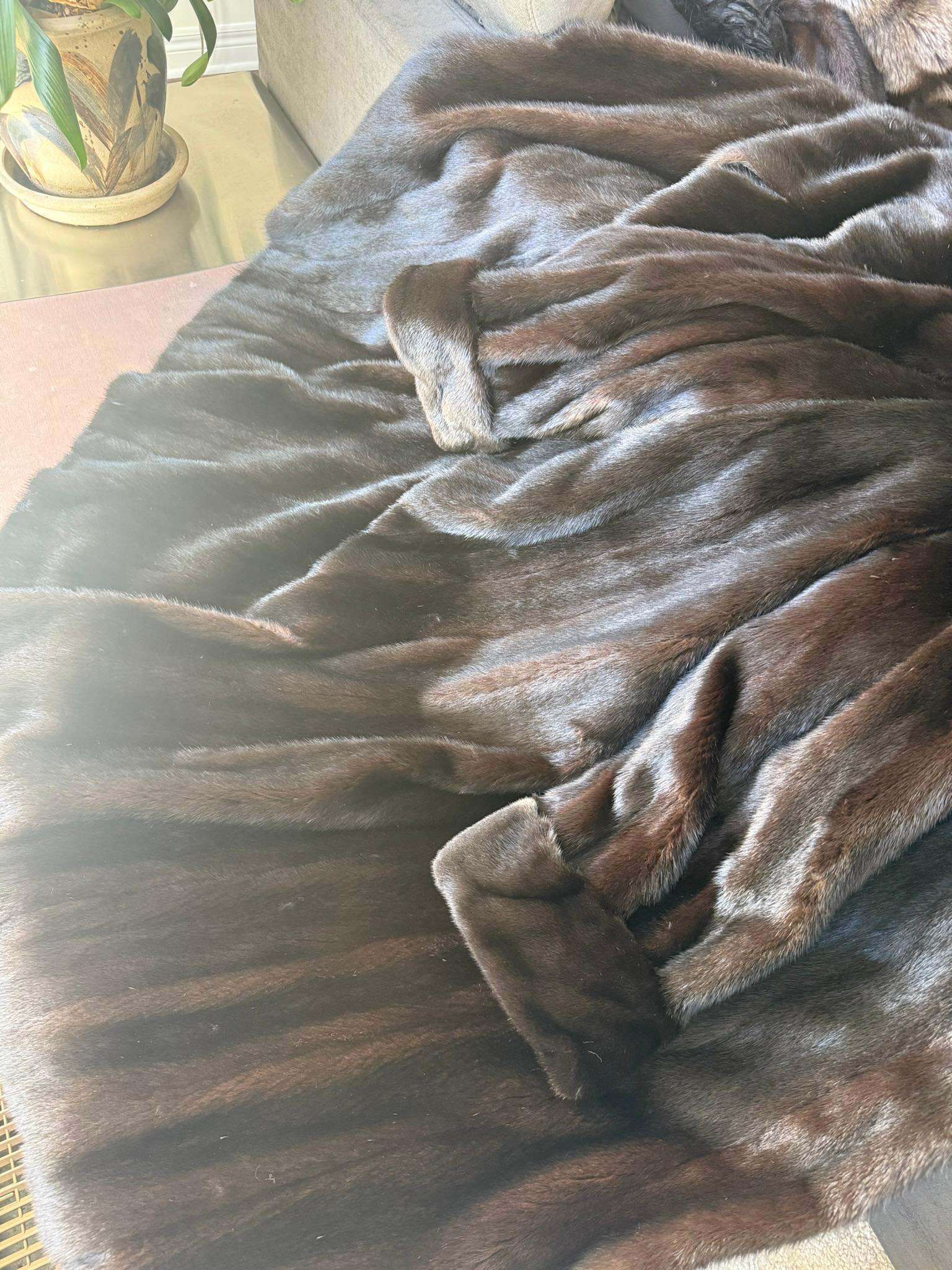 Manteau de fourrure miniature non utilisé taille 12 L en vente 1