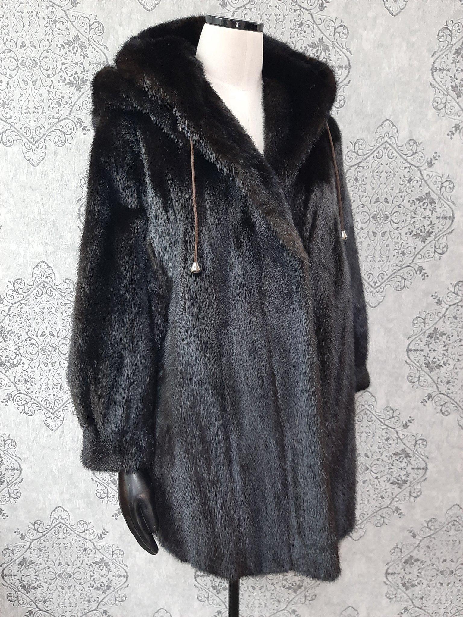 Black Unused mink fur coat with a hood size 10-12 For Sale