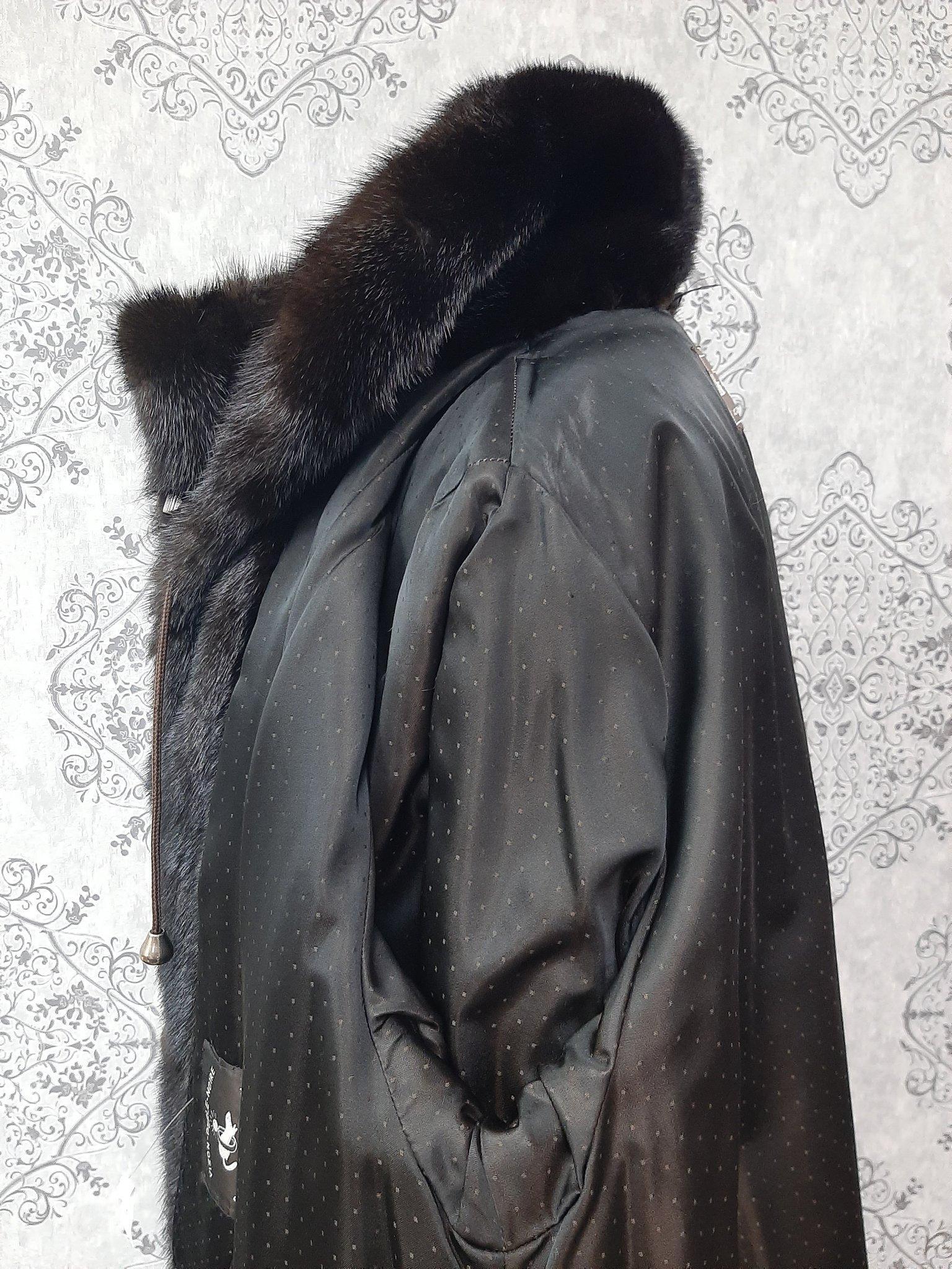Unused mink fur coat with a hood size 10-12 For Sale 2