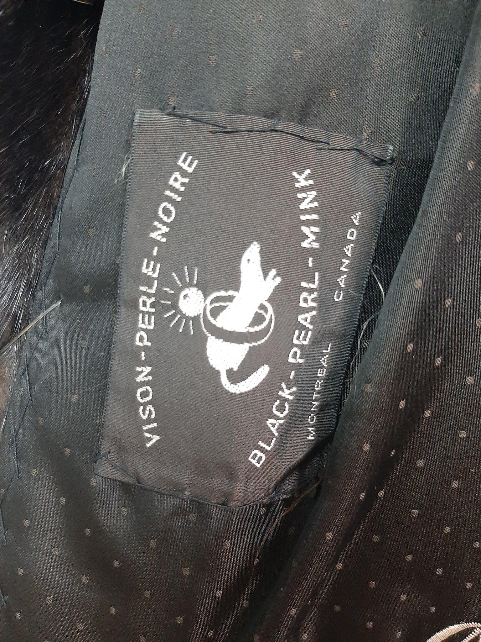Cappotto in pelliccia di visone non usato con cappuccio taglia 10-12 in vendita 2
