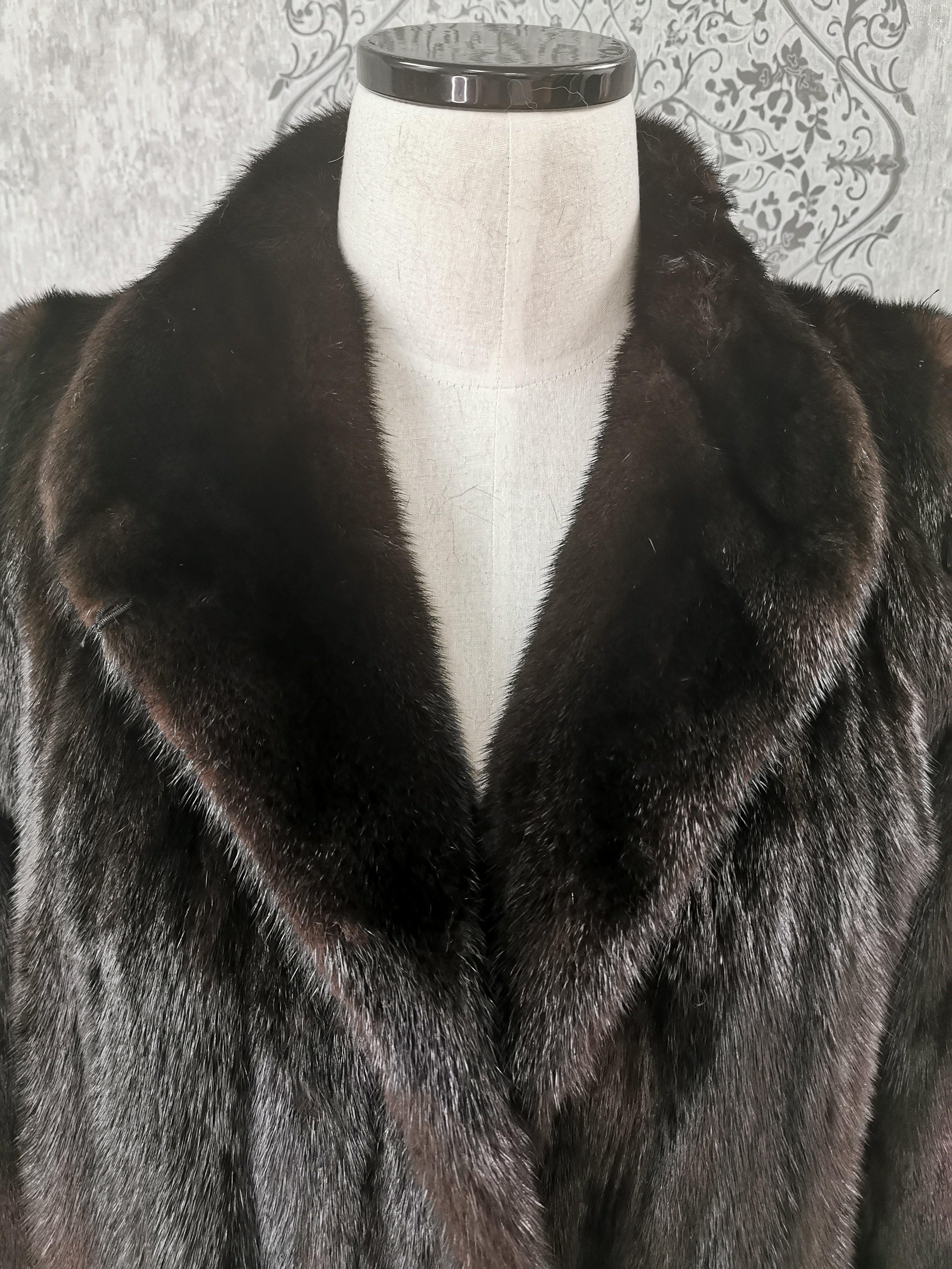 Black Brand New Perry Ellis Ranch Mink Fur Coat (Size 10-M) For Sale